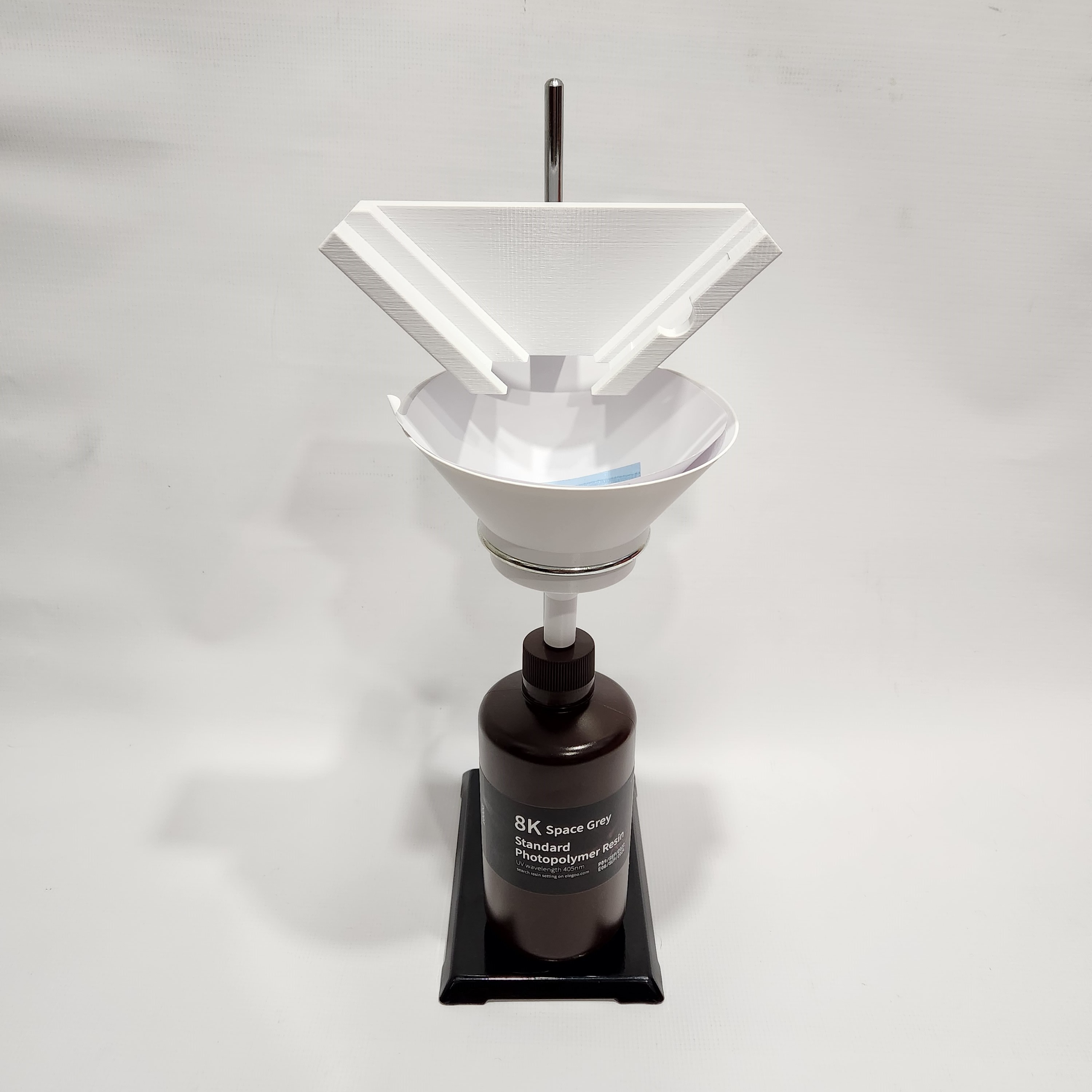Saturn 2 Resin Drip Tray with Funnel for Ring Stand - photo 4