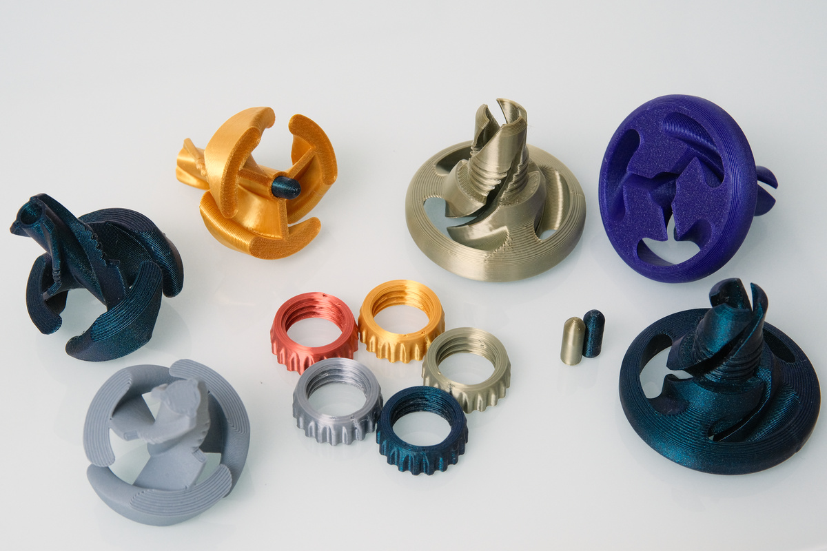 Passthrough spining top fidget toy - photo 2