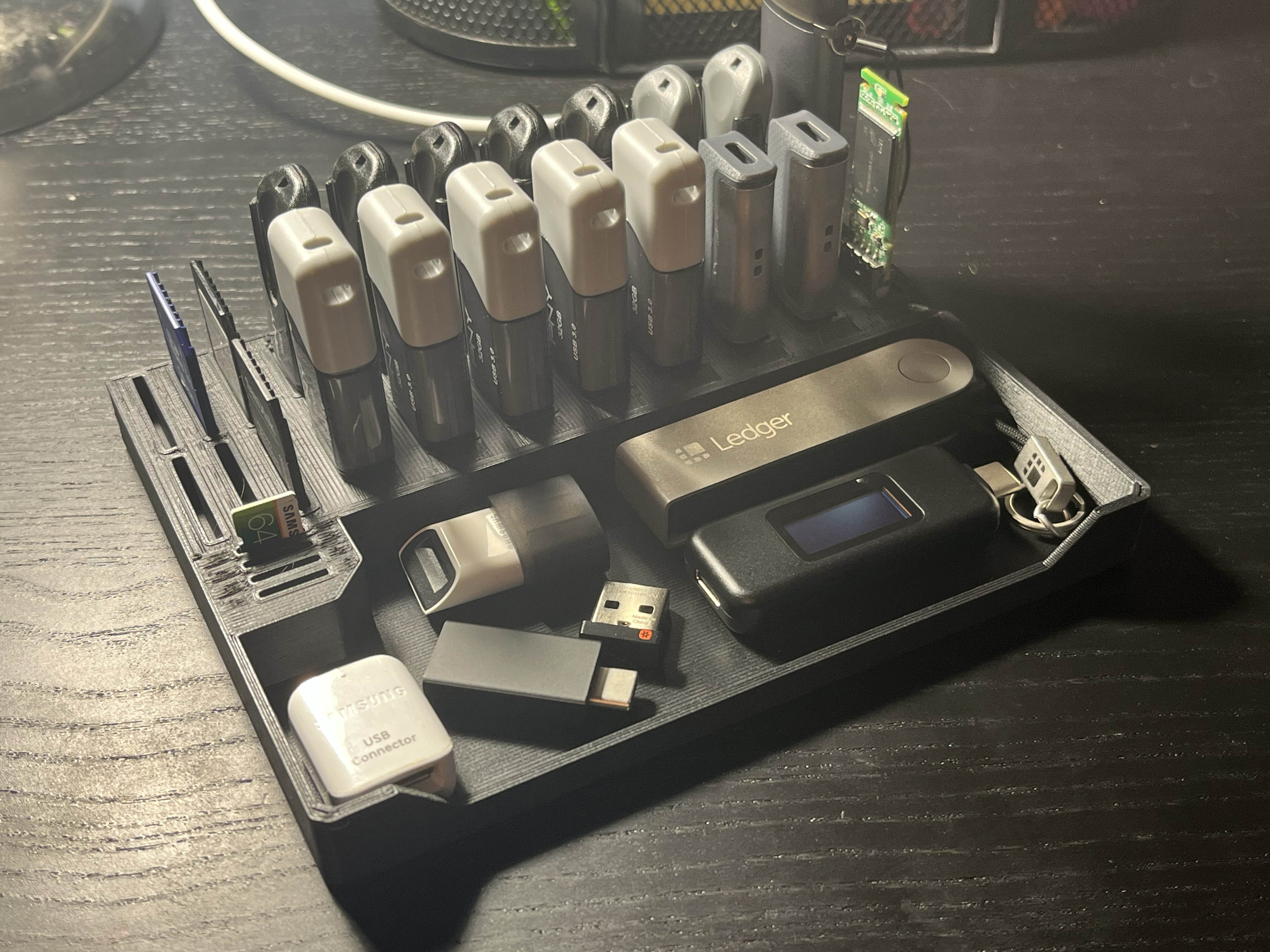 Electronic Devices Tray - photo 2