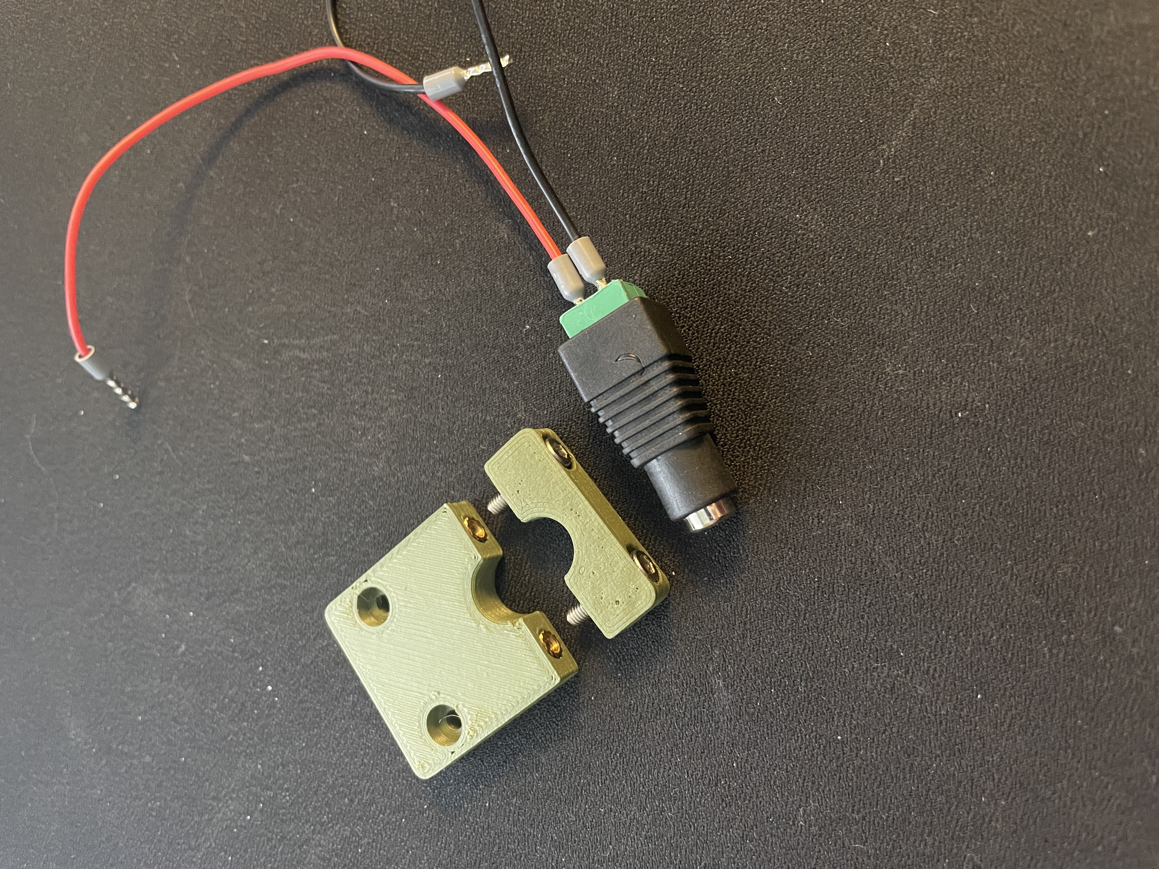 Rook MK1 - AC Connector Clamp