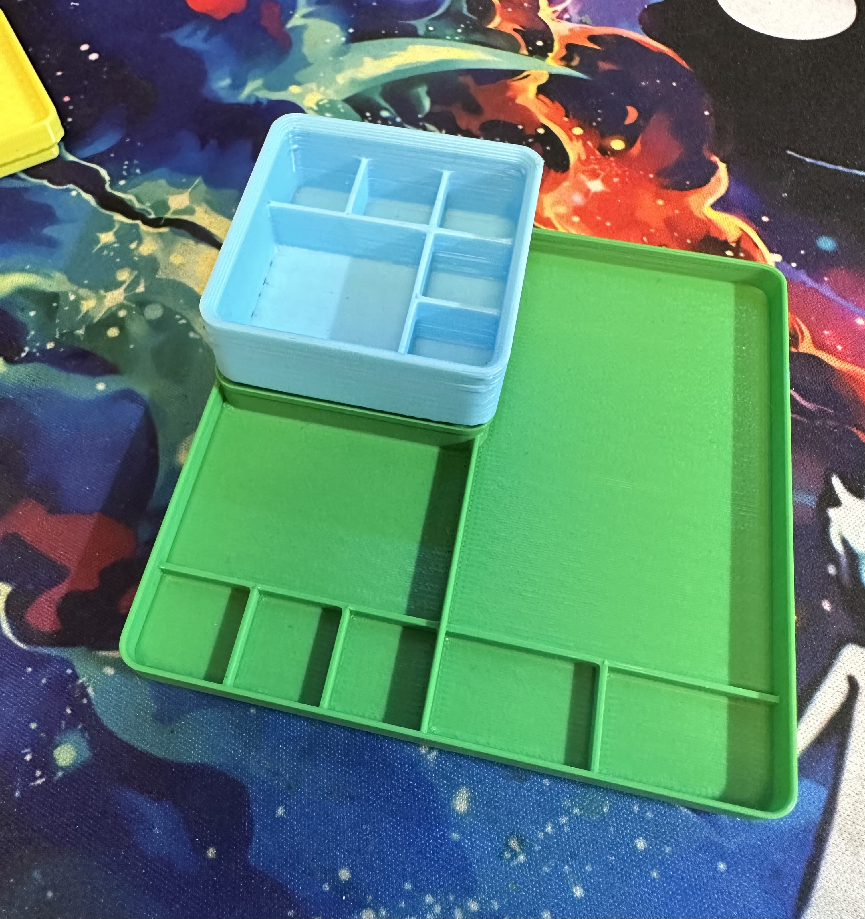 Gridfinity Big/Small Parts Tray W/ Removable 1x1 Screw Bin & Stackable Lid - photo 3