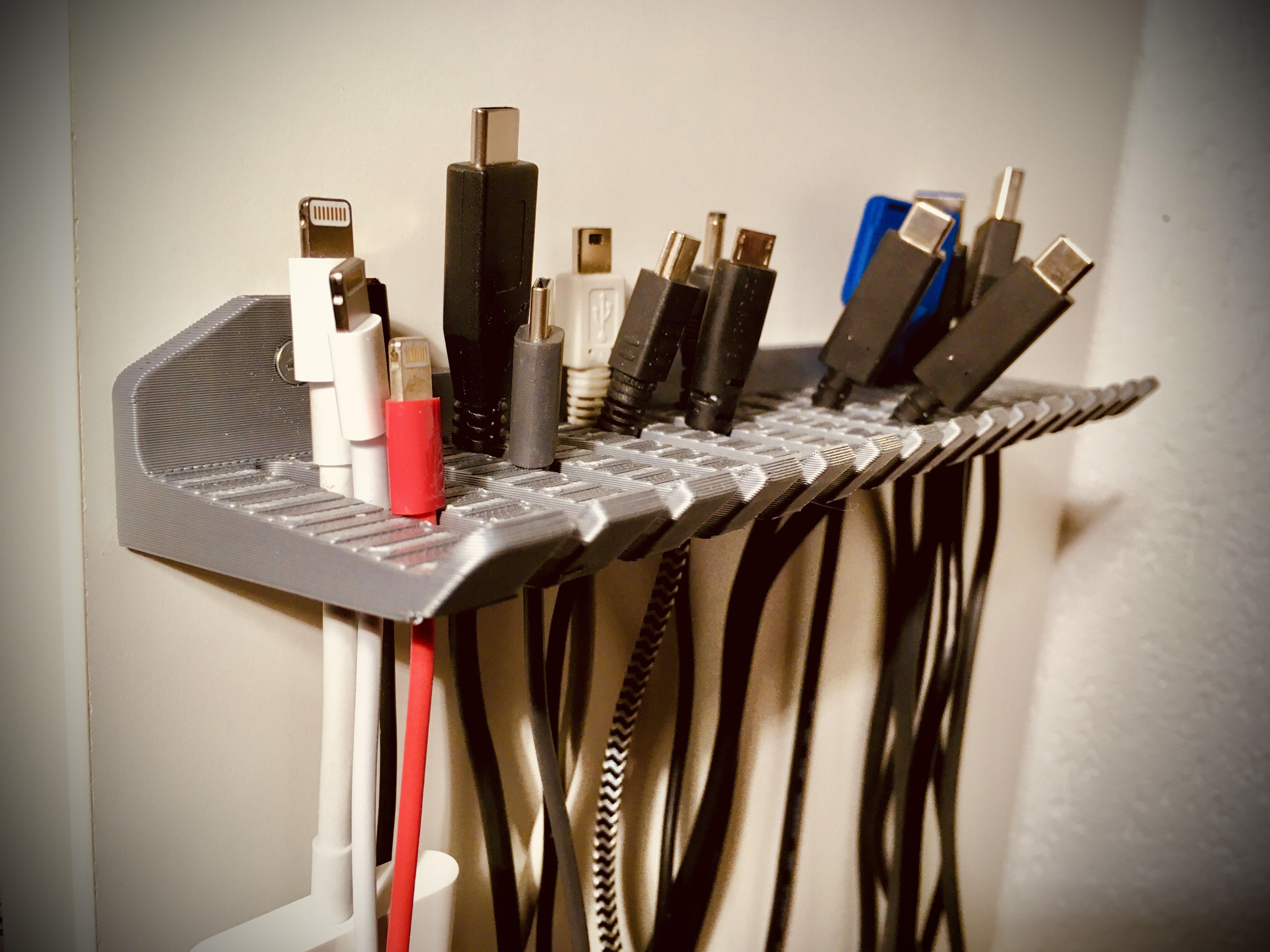 Cable Rack with variable slot width