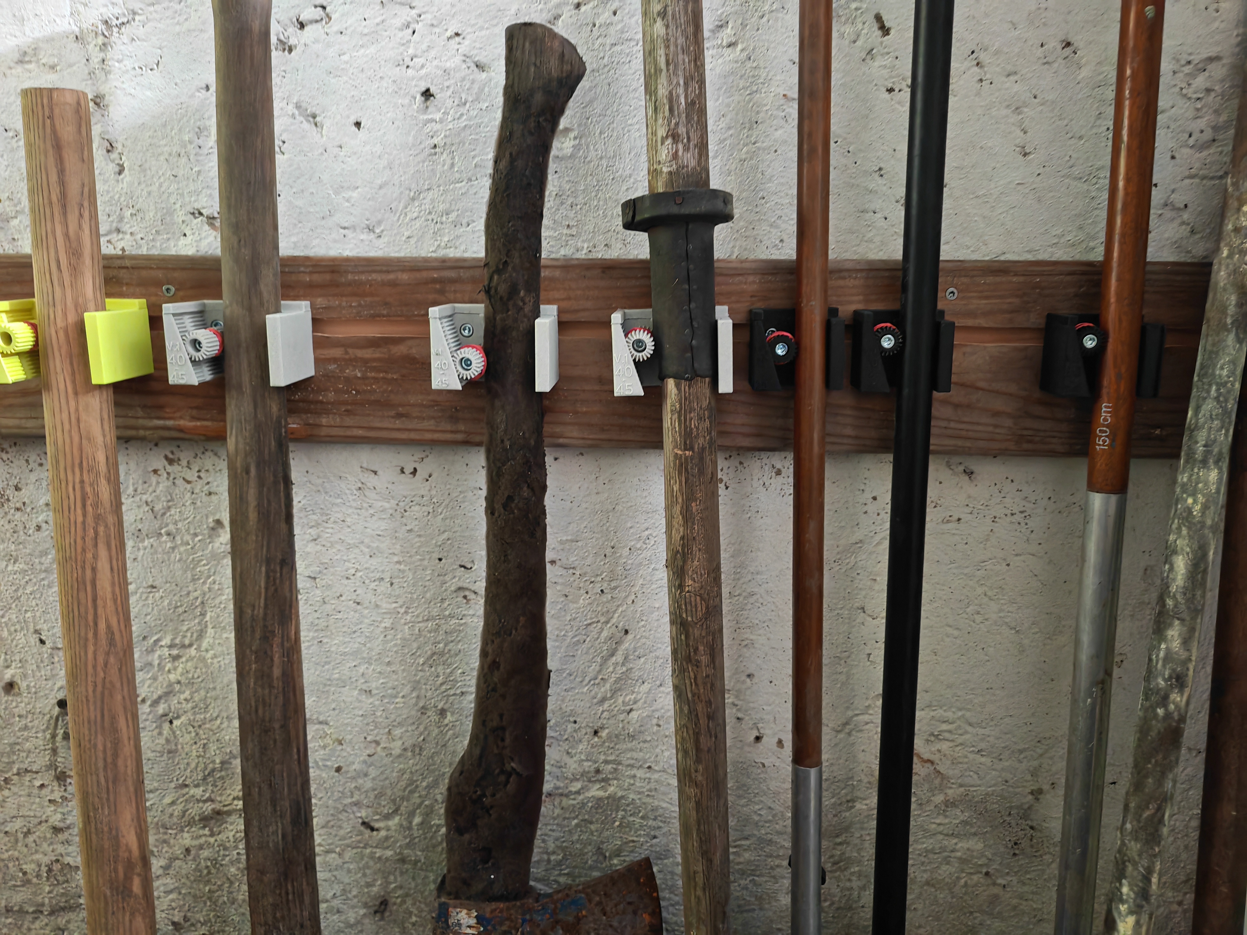 Modular Gravity Tool Holder – Adjustable, Reinforced & T-Nut Mountable (Remix) - photo 3
