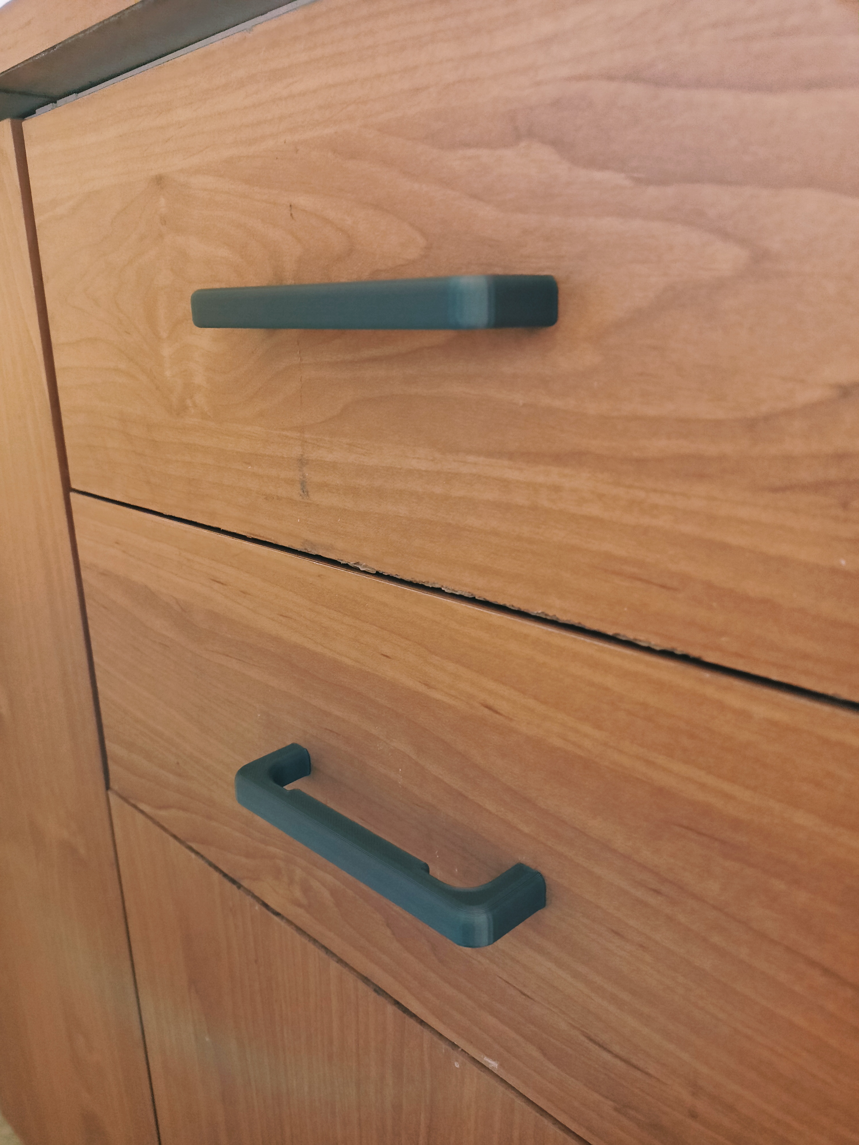 Kitchen cabinet/drawer handle - photo 2