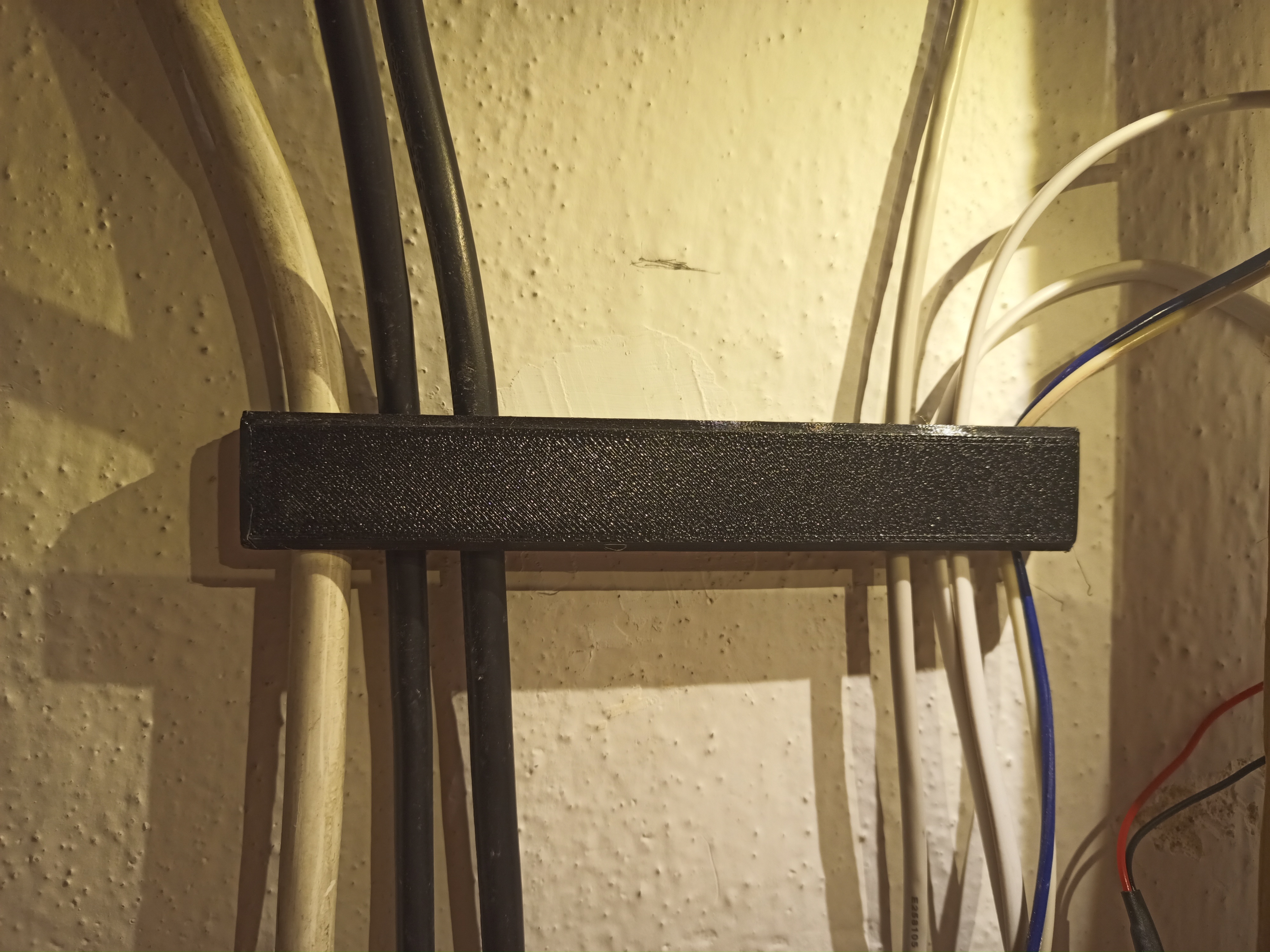Cable organizer