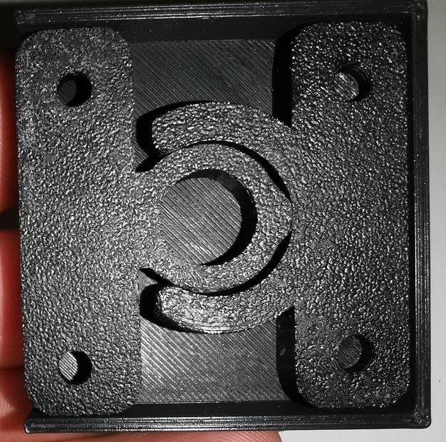 Door catch