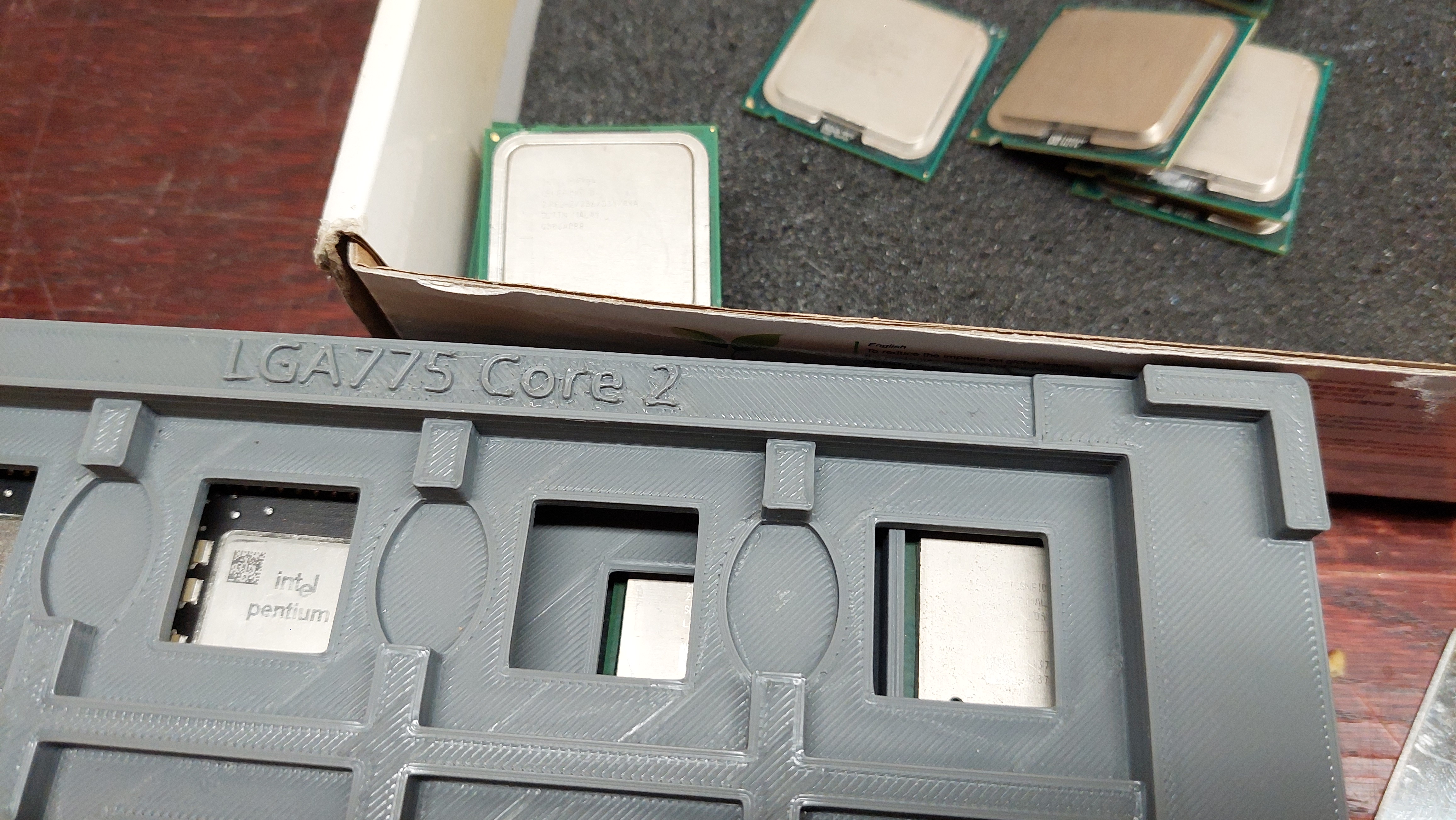 Stackable CPU tray holders - photo 2