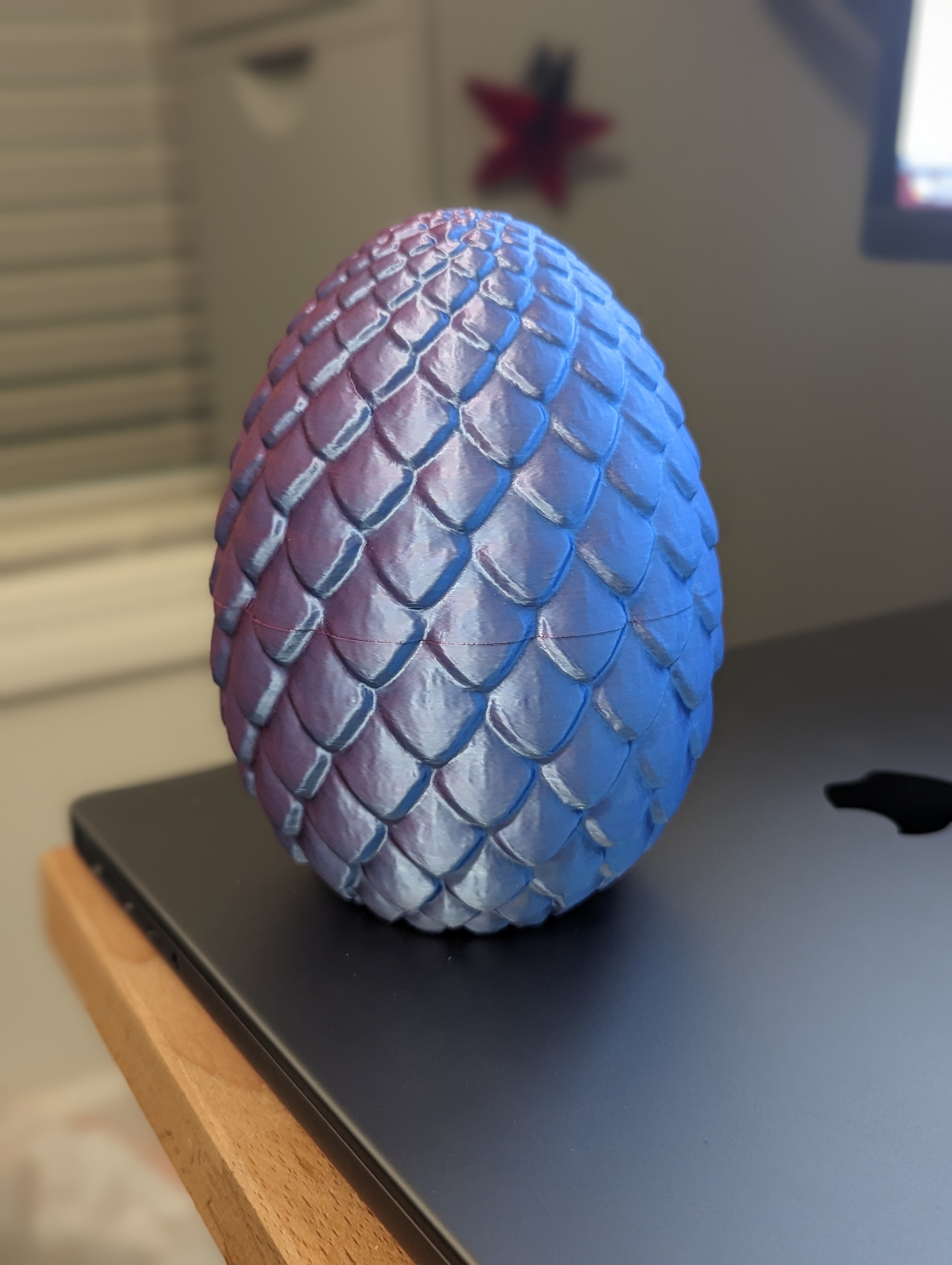 Dragon egg - hidden magnetic toy box