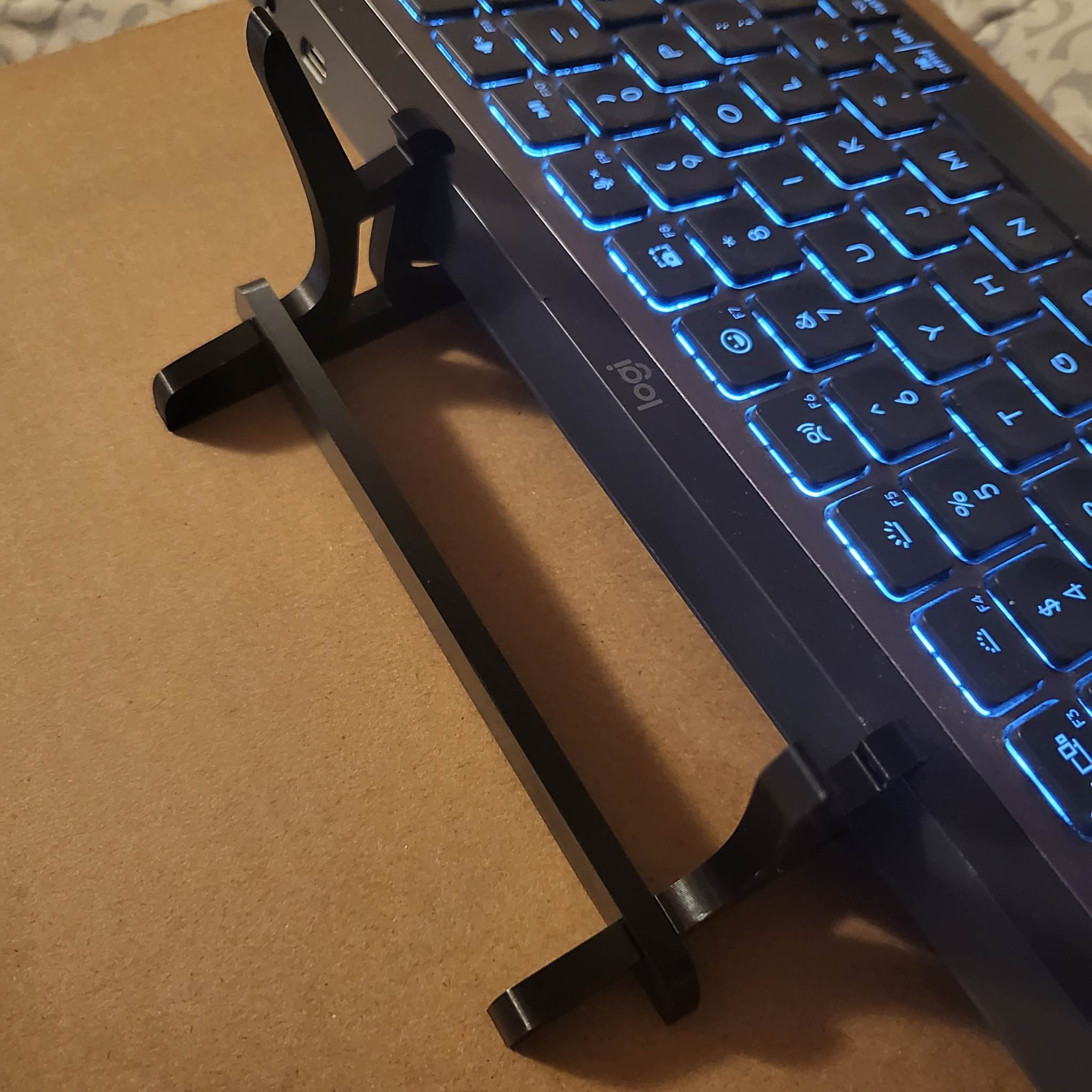 Tablet tray for Logitech M585 keyboard - photo 2