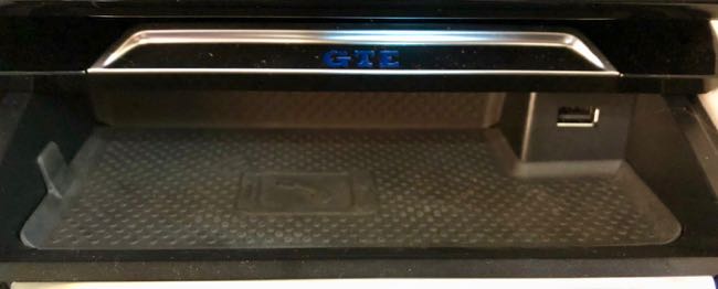 VW Volkswagen Passat B8 phone tray with rotated USB port - photo 3
