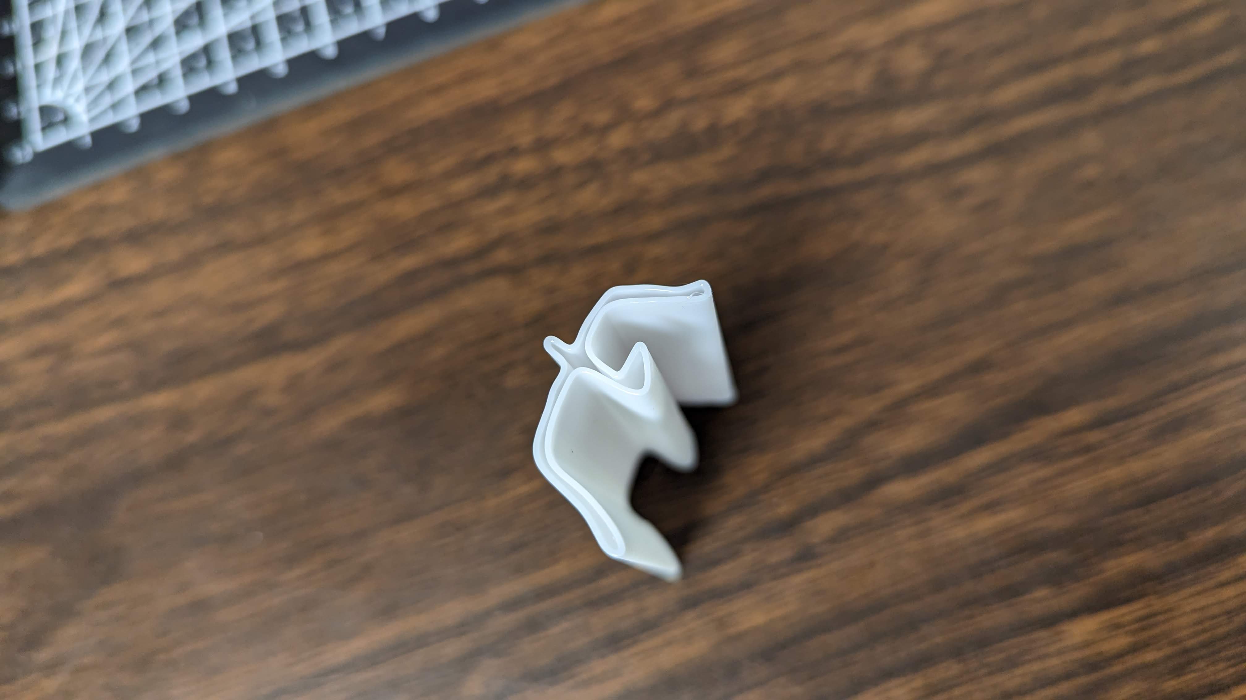 Screendoor window retainer clip - photo 2