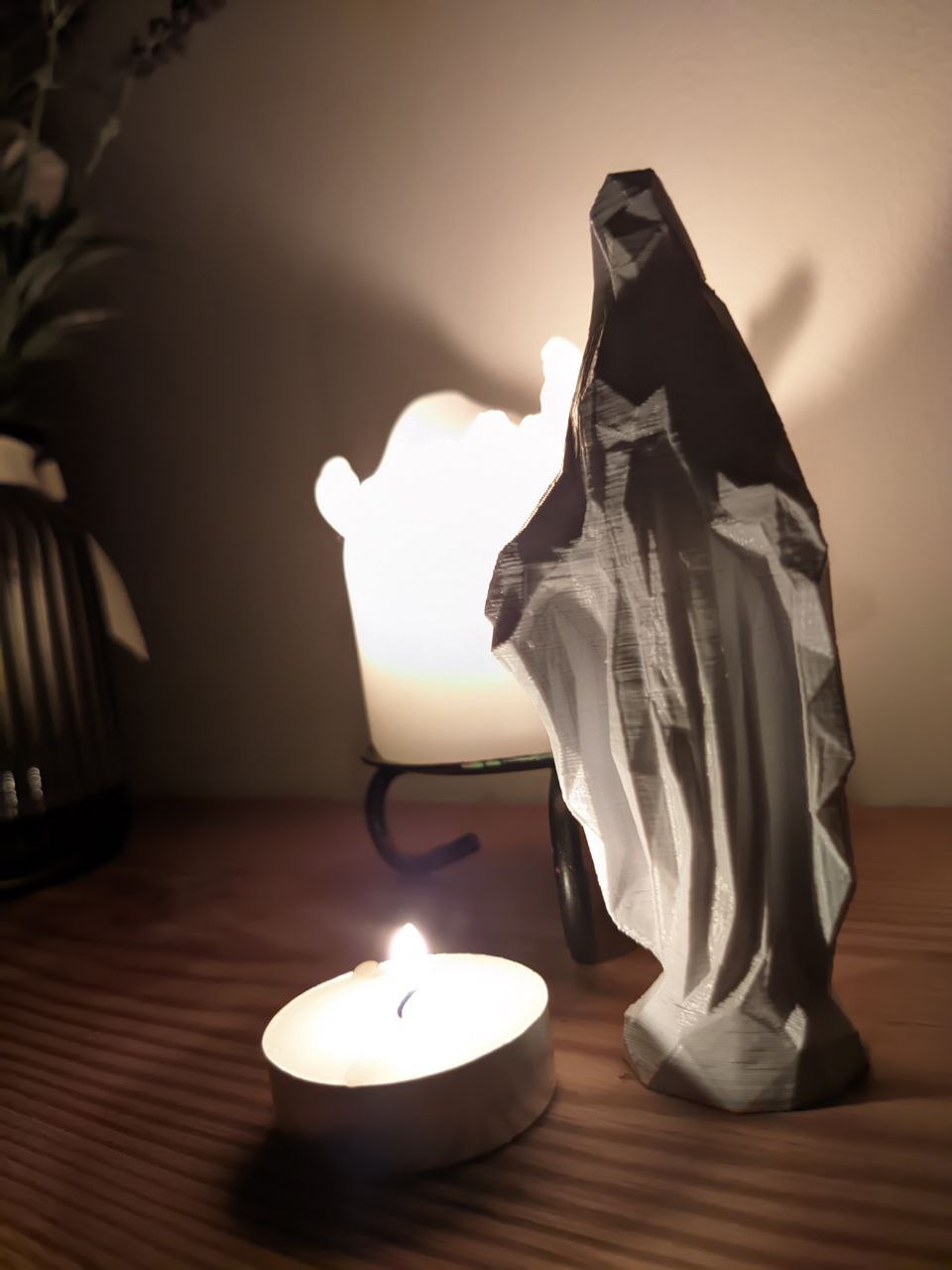 Virgin Mary Figurine [ Low-Poly ] - photo 3