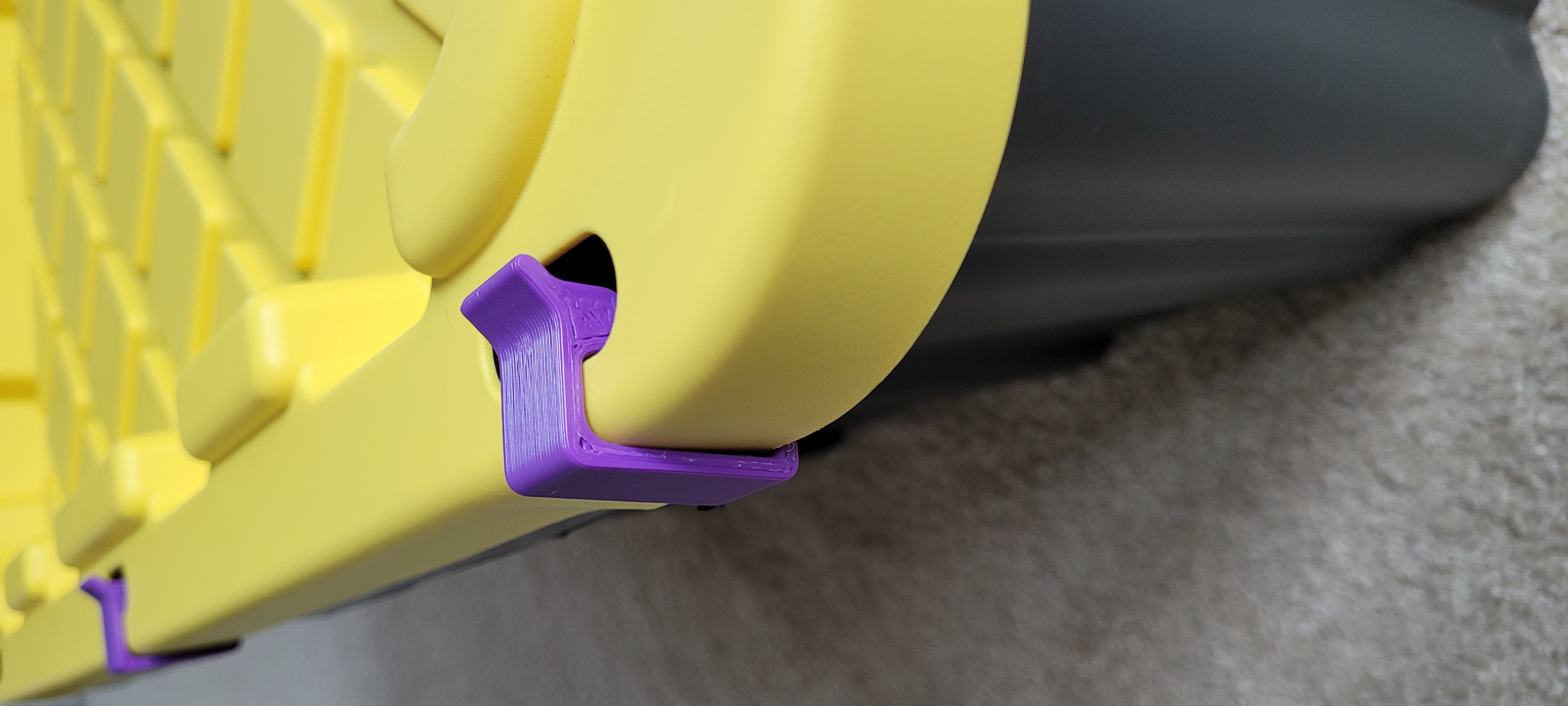 Lid Clip for HDX Totes, Sterilite Storage totes