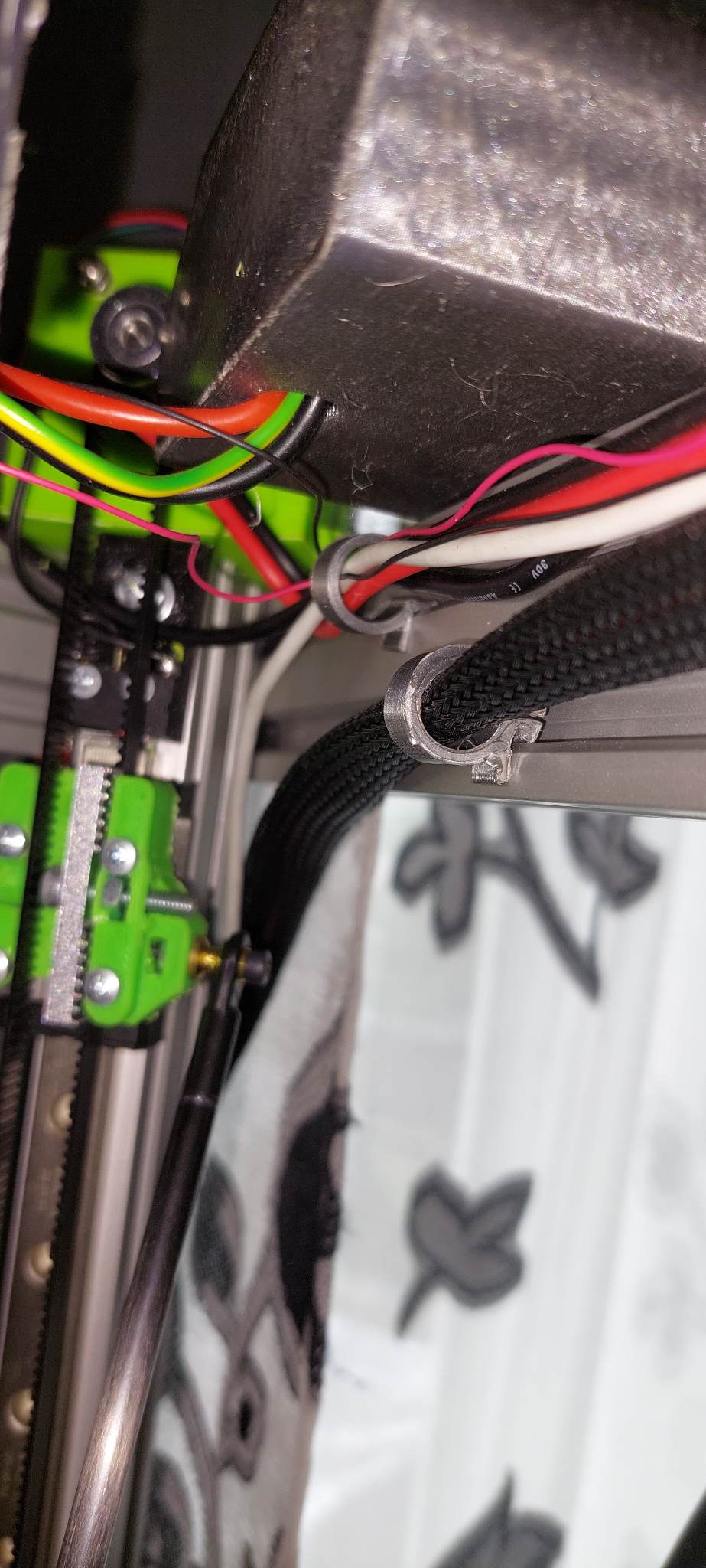 V slot Cable Clip remix - for more cables or thicker ones - photo 3