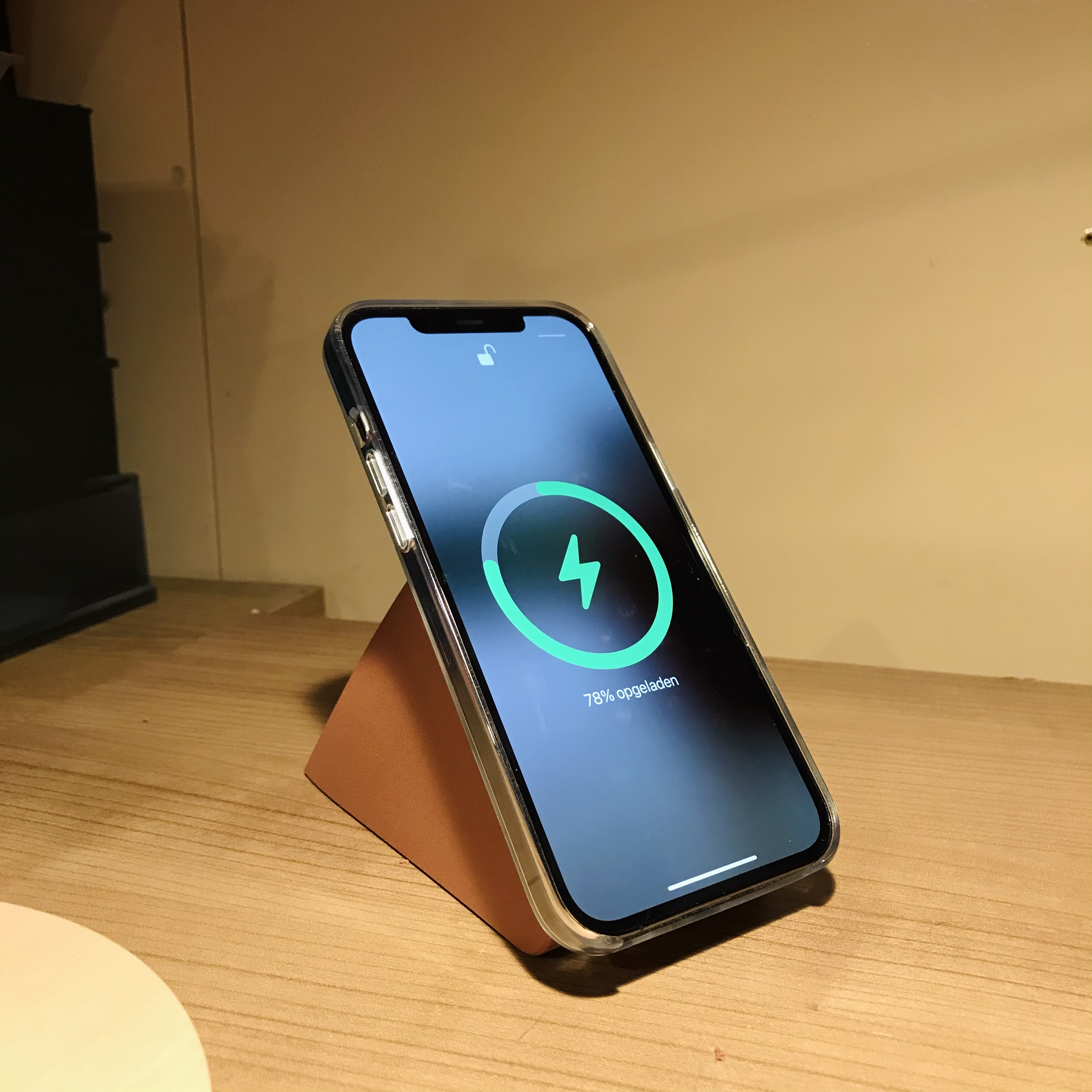 MAGSAFE PHONE HOLDER