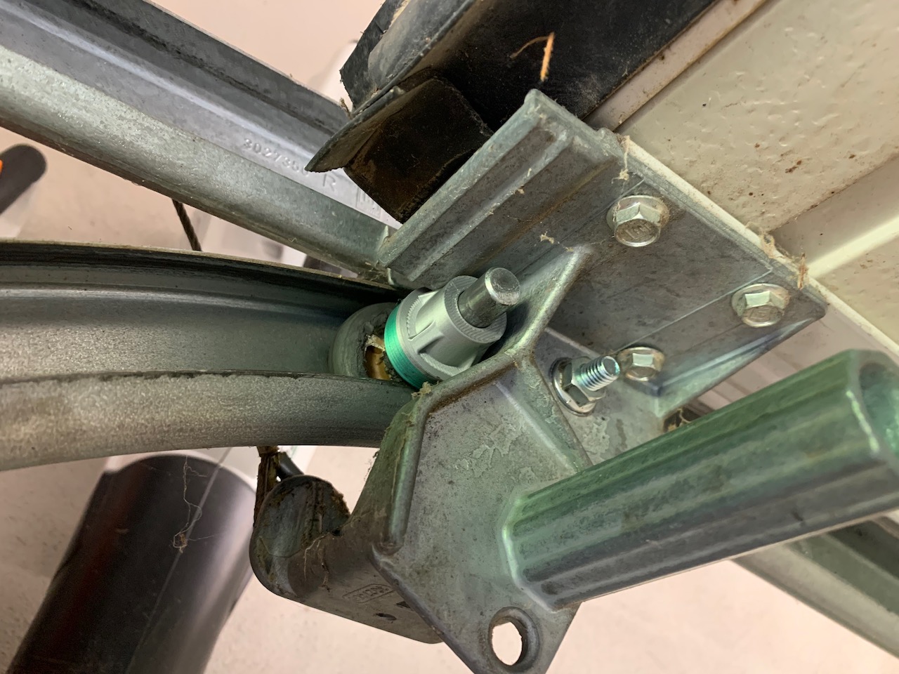 Roller bracket for Hörmann series 20 sectional door - photo 3
