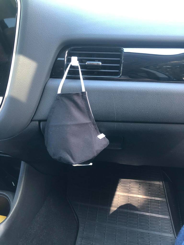 Mask Clip for Car Vent - photo 2