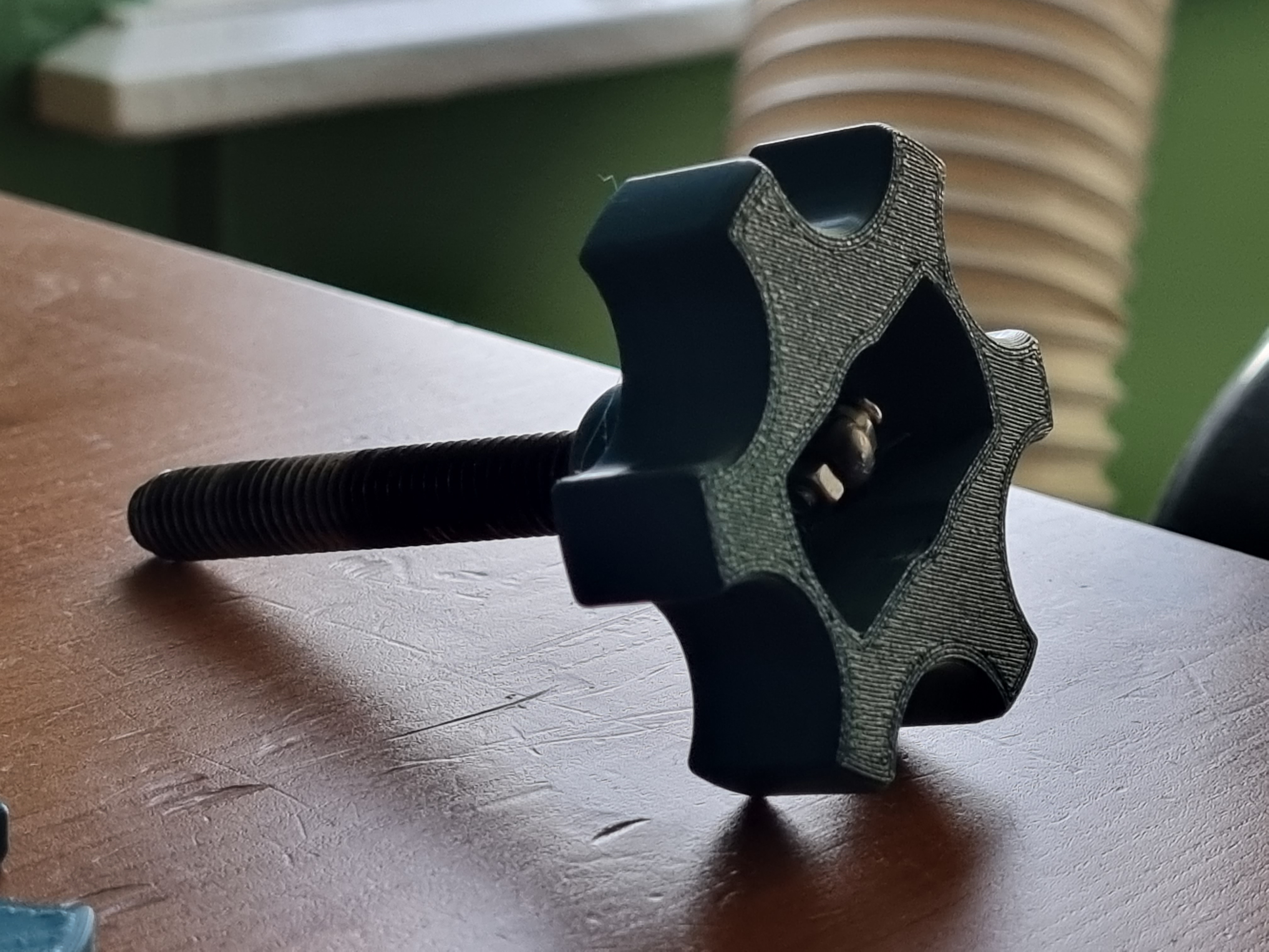 Thrustmaster T150 replacement table clamp knob/screw - photo 2