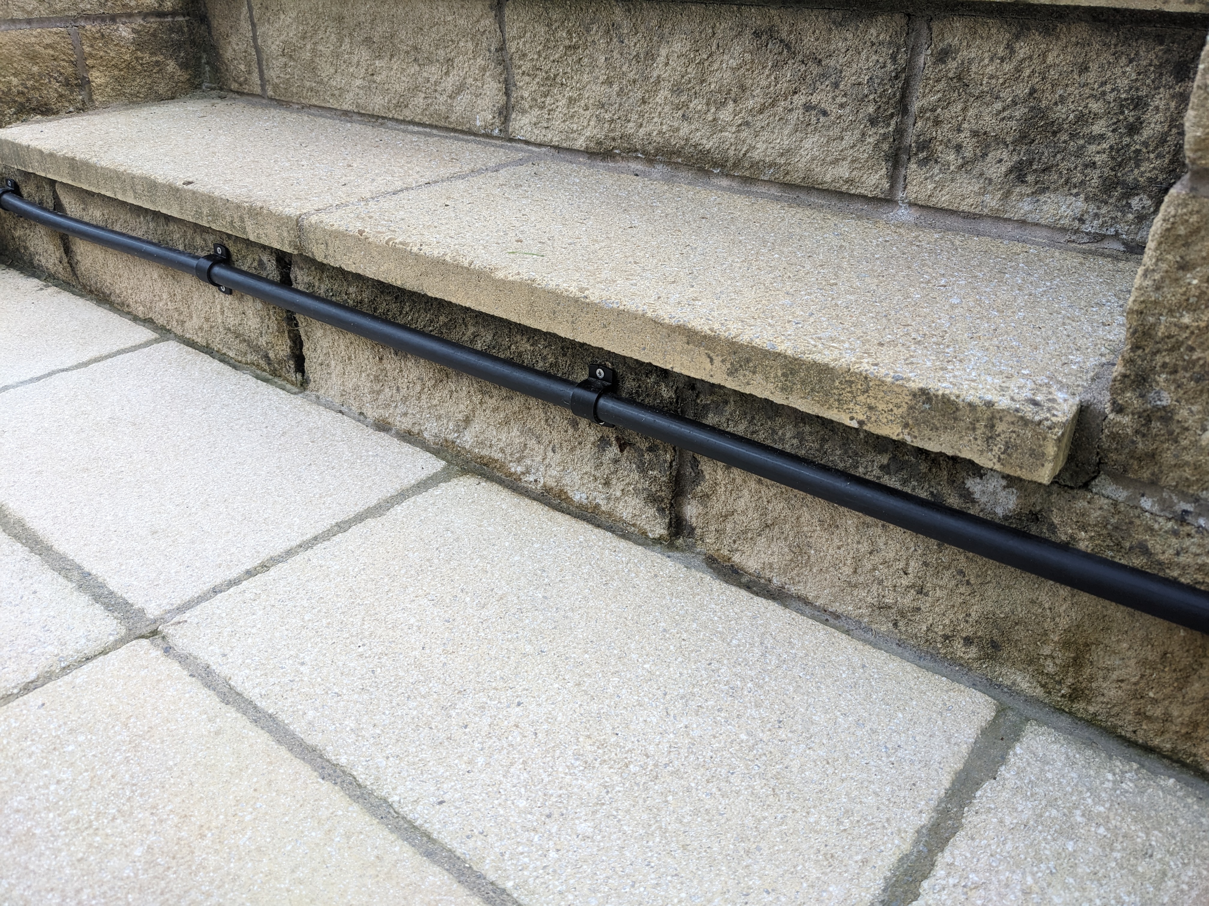 20mm conduit pipe wall clamp - photo 2