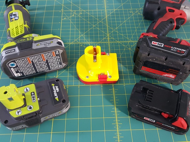 Milwaukee M18 to Ryobi Battery Adapter - photo 4