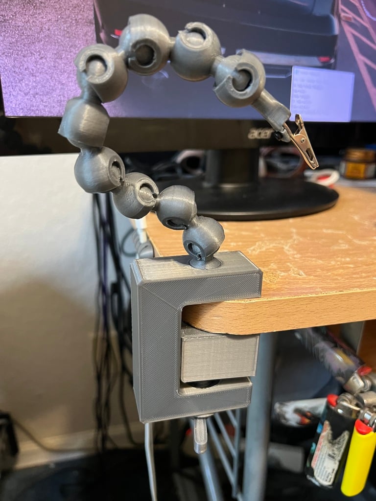 Helping Hand with Table Clamp