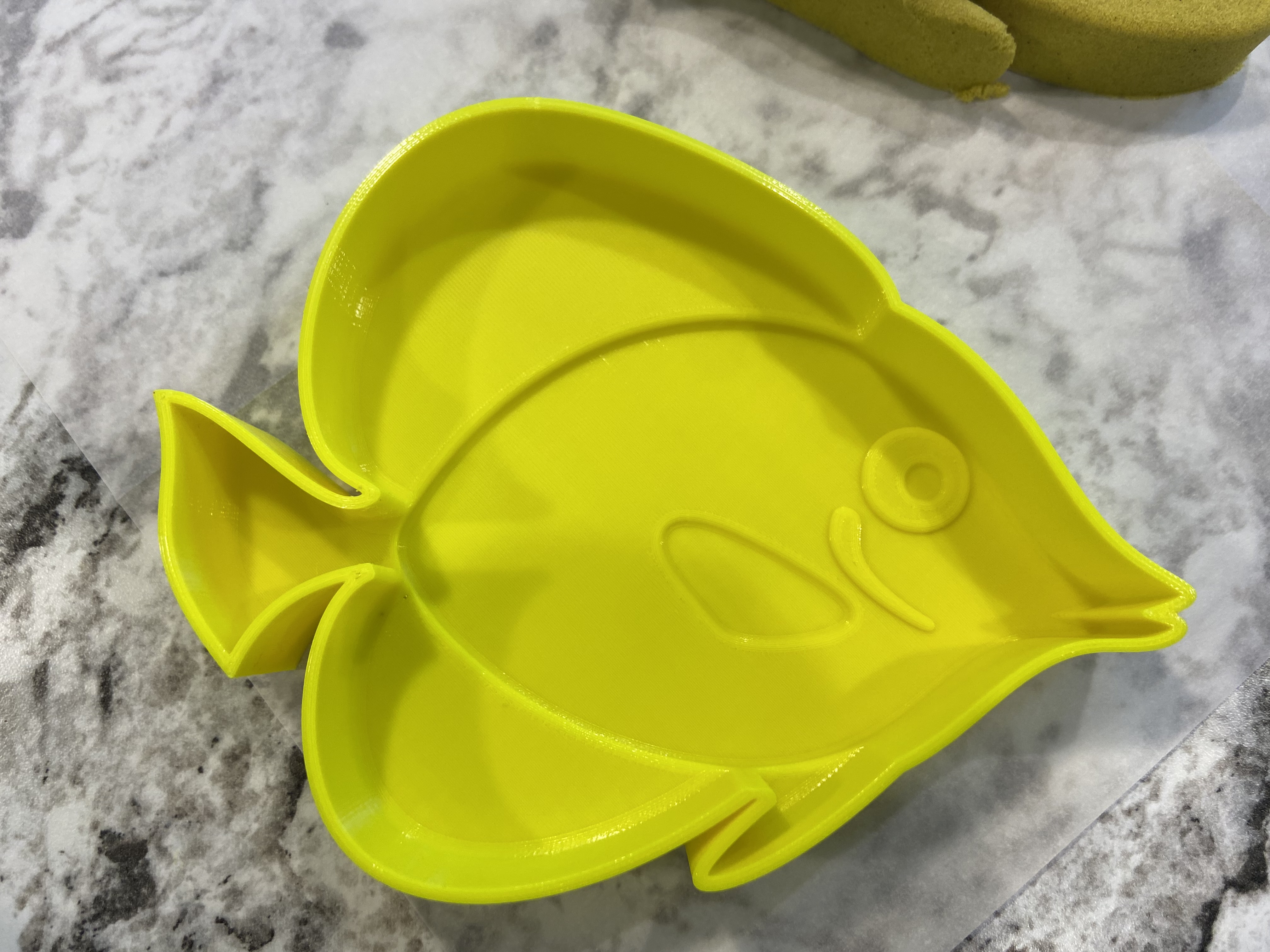 Yellow Tang Fish Sand Mold Beach Toy - photo 2