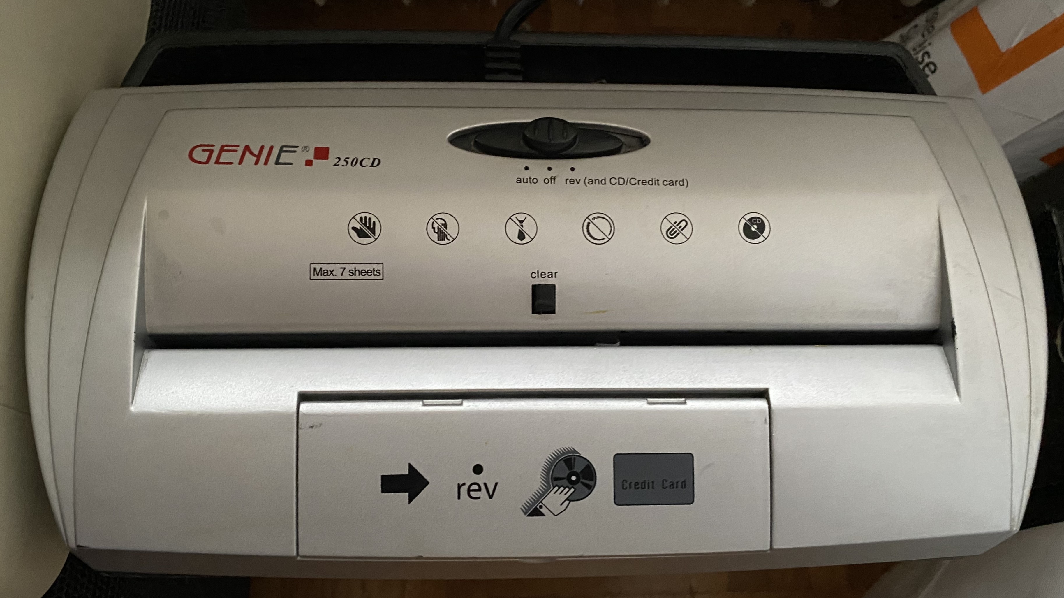 replacement gear for paper shredder (Genie 250 CD) - photo 3