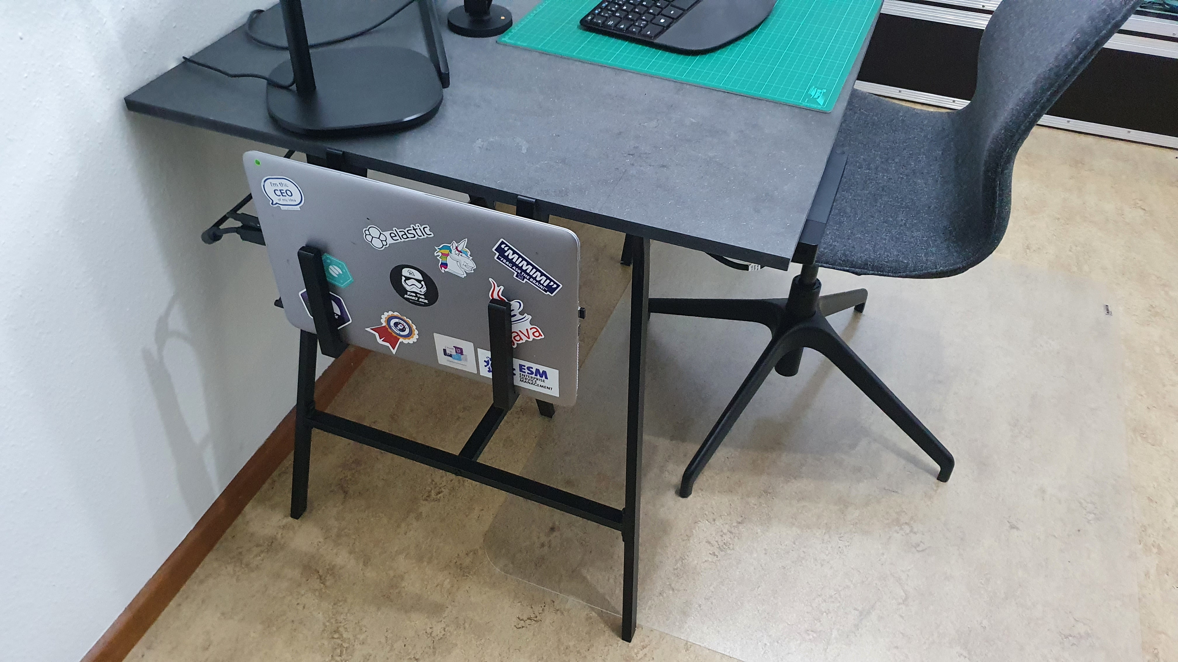 Laptop mount tray - photo 2