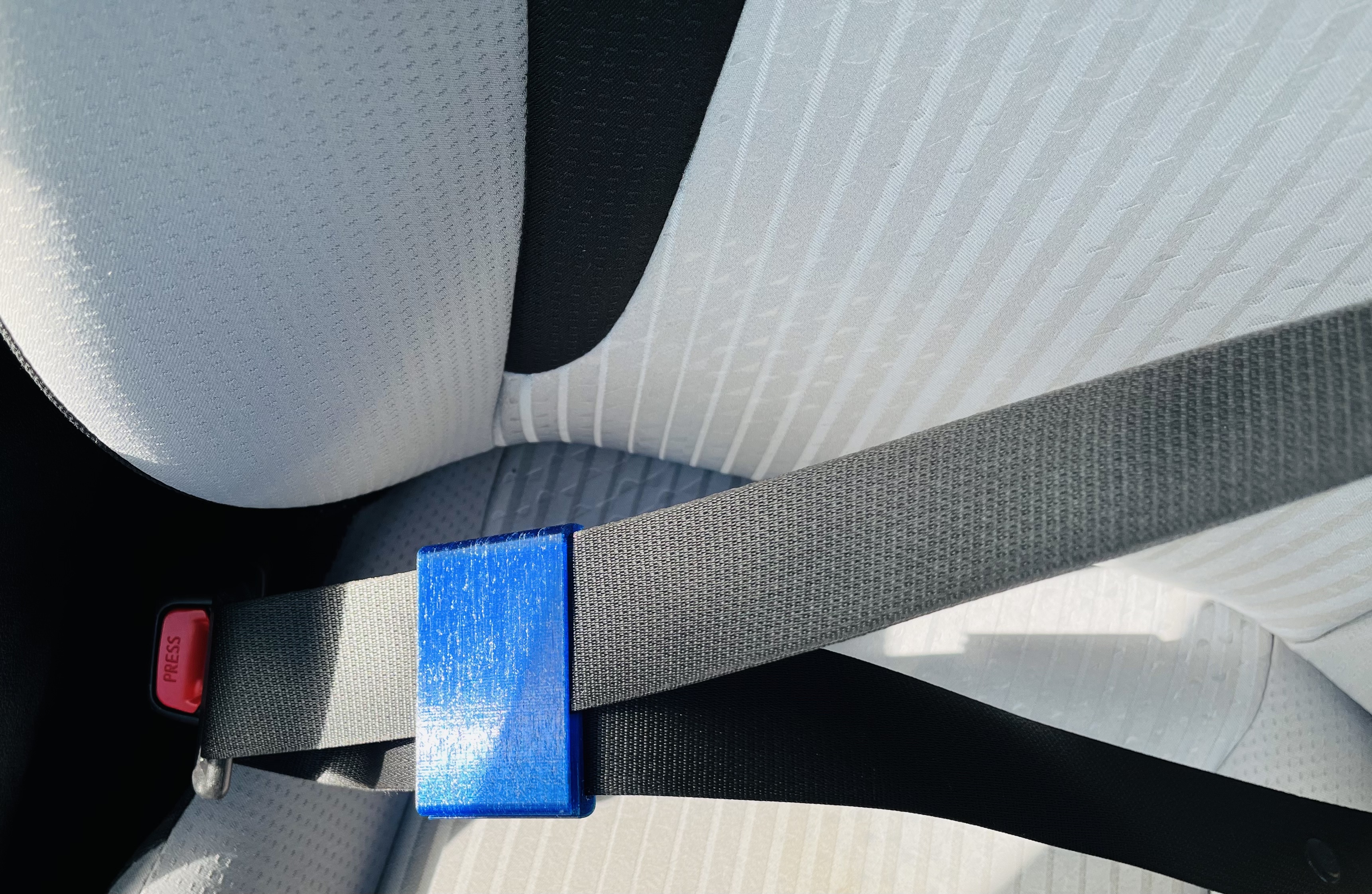 Seat Belt Clip - photo 2