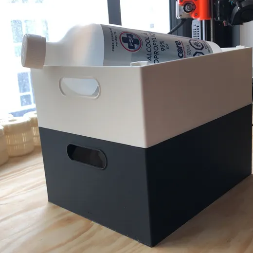 Stackable tray