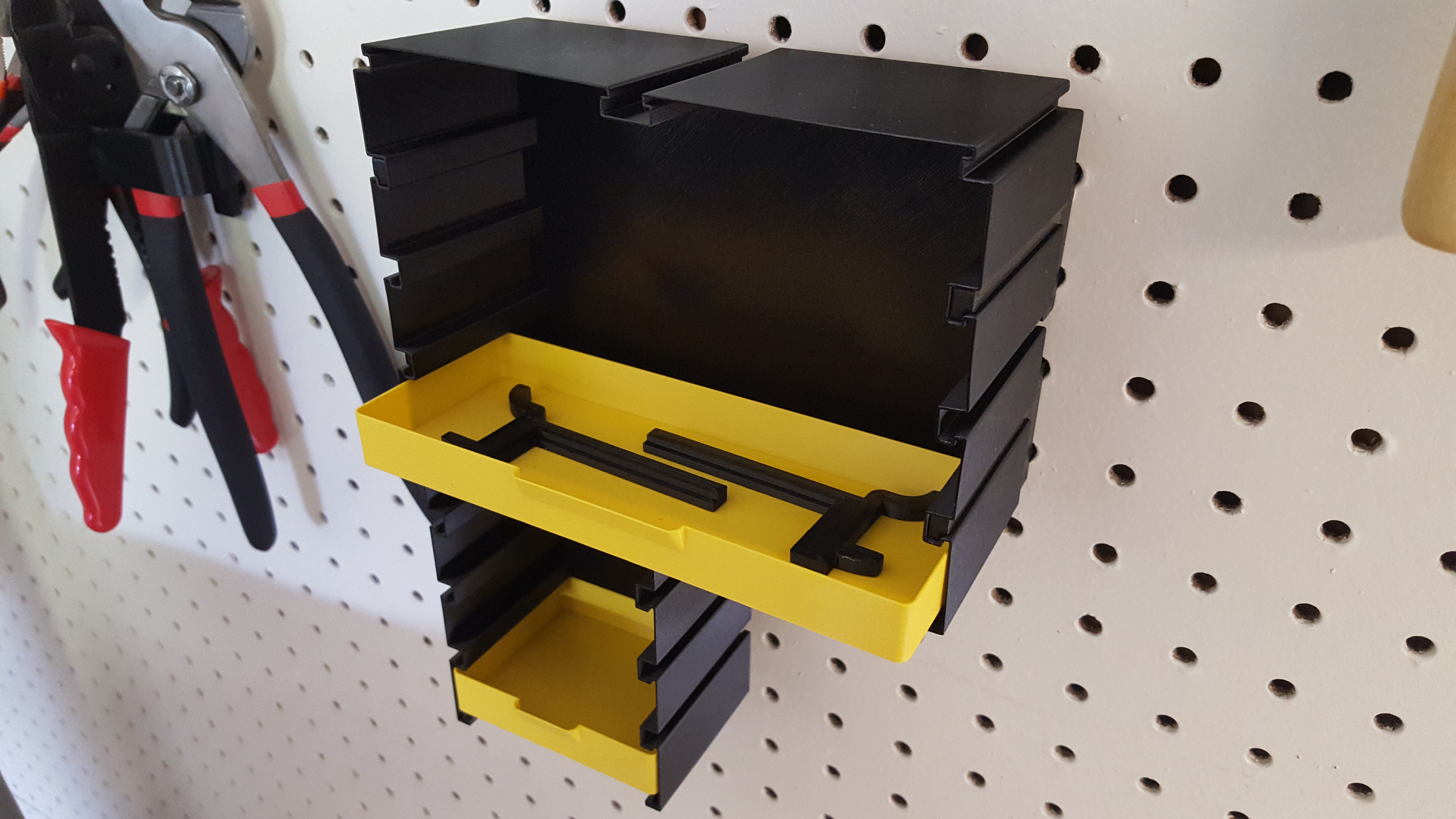 Peg Board Holder for Vase Mode Drawers