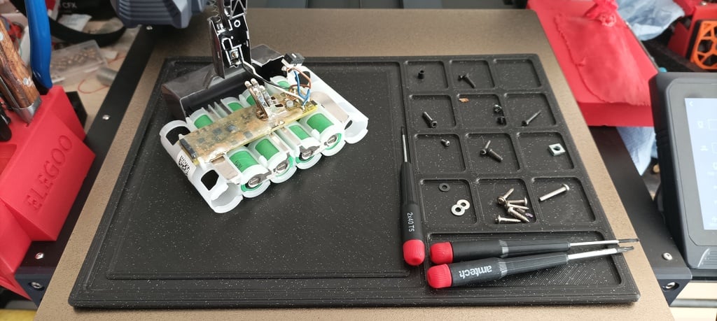 Parts Tray-Organizer disassembling tray and soldering helping hand - photo 2