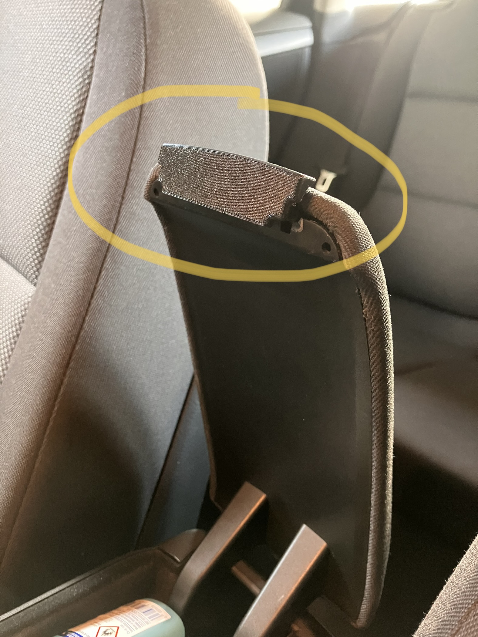 Armrest clip for Audi A3 8P - photo 2
