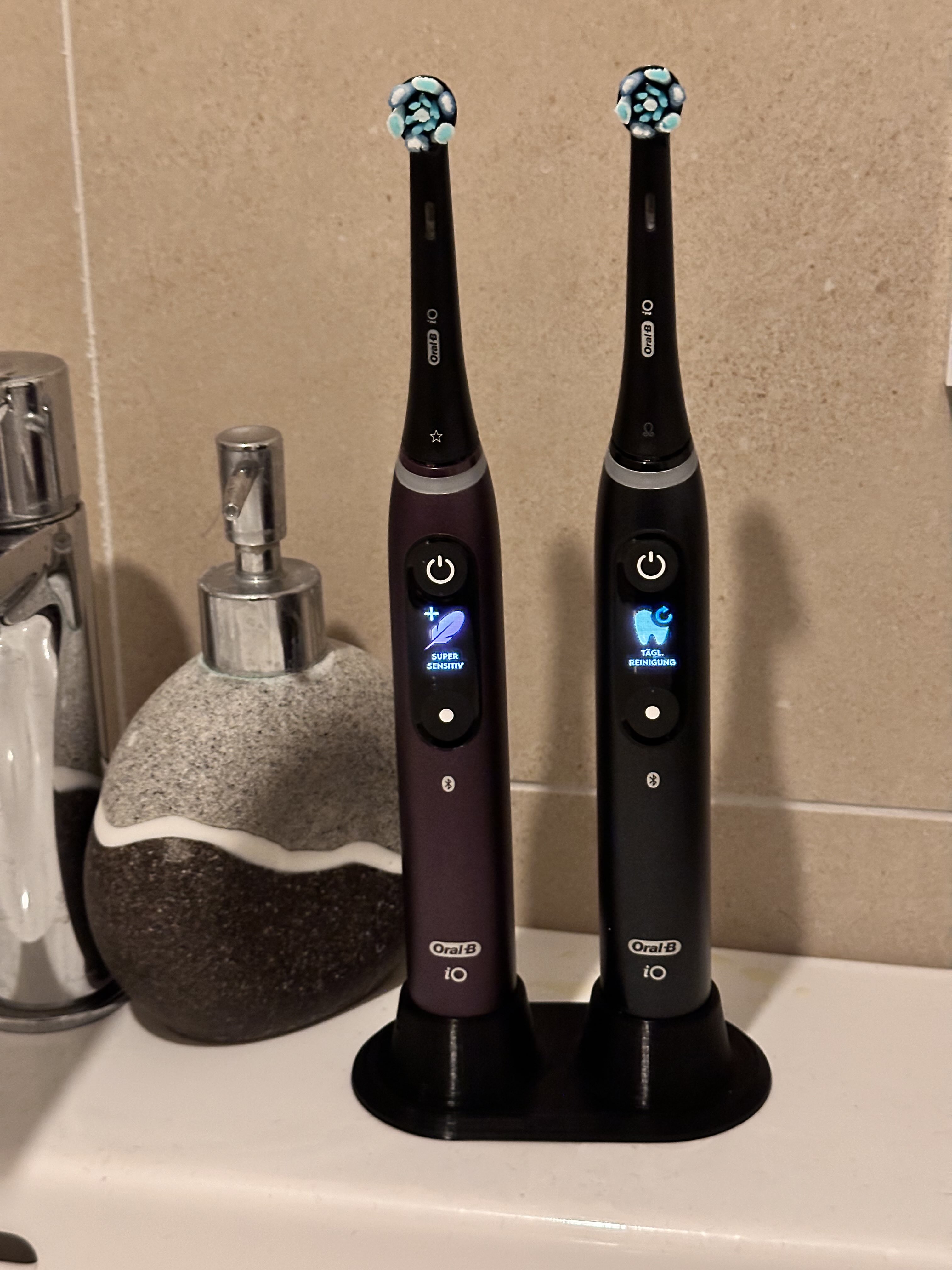 Oral-B iO Dual Toothbrush Holder - photo 3