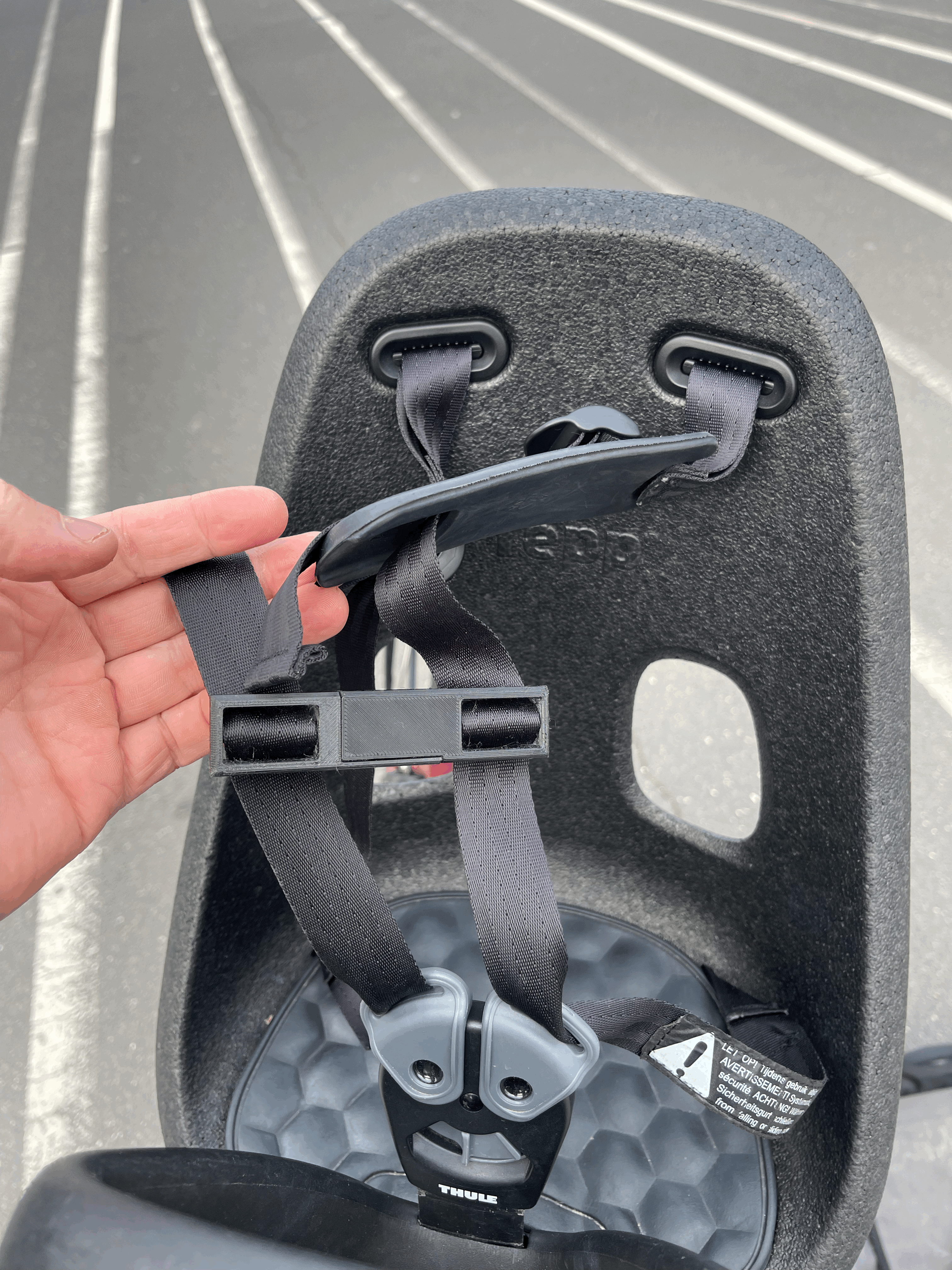 Thule Yepp Harness Clip