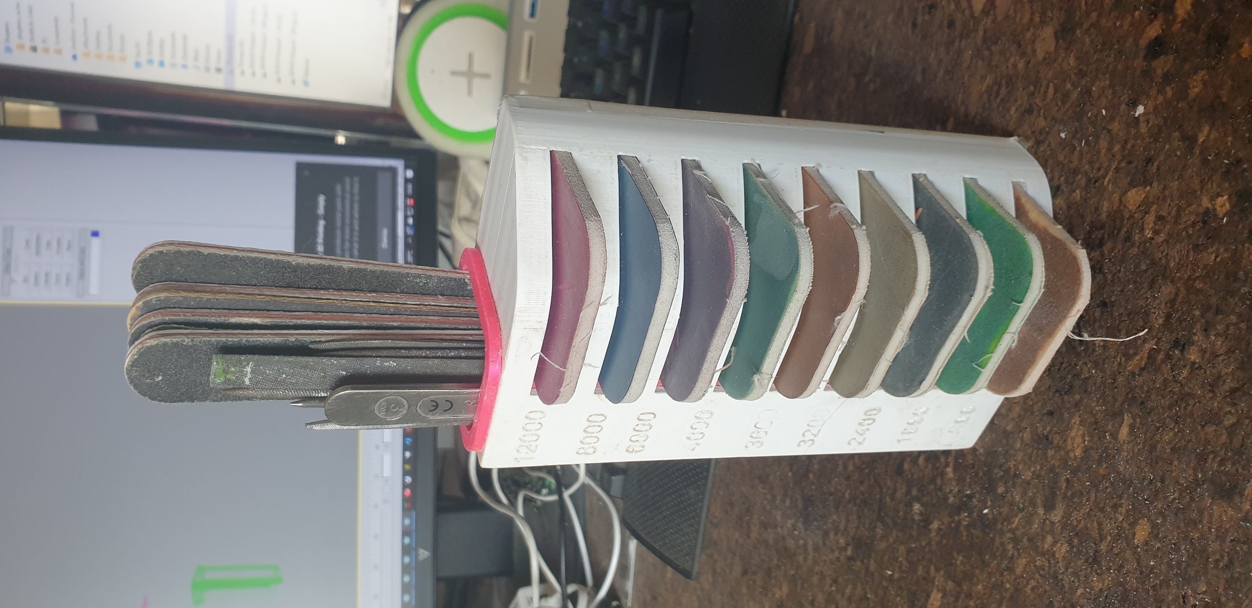 Micro mesh holder with additional storage