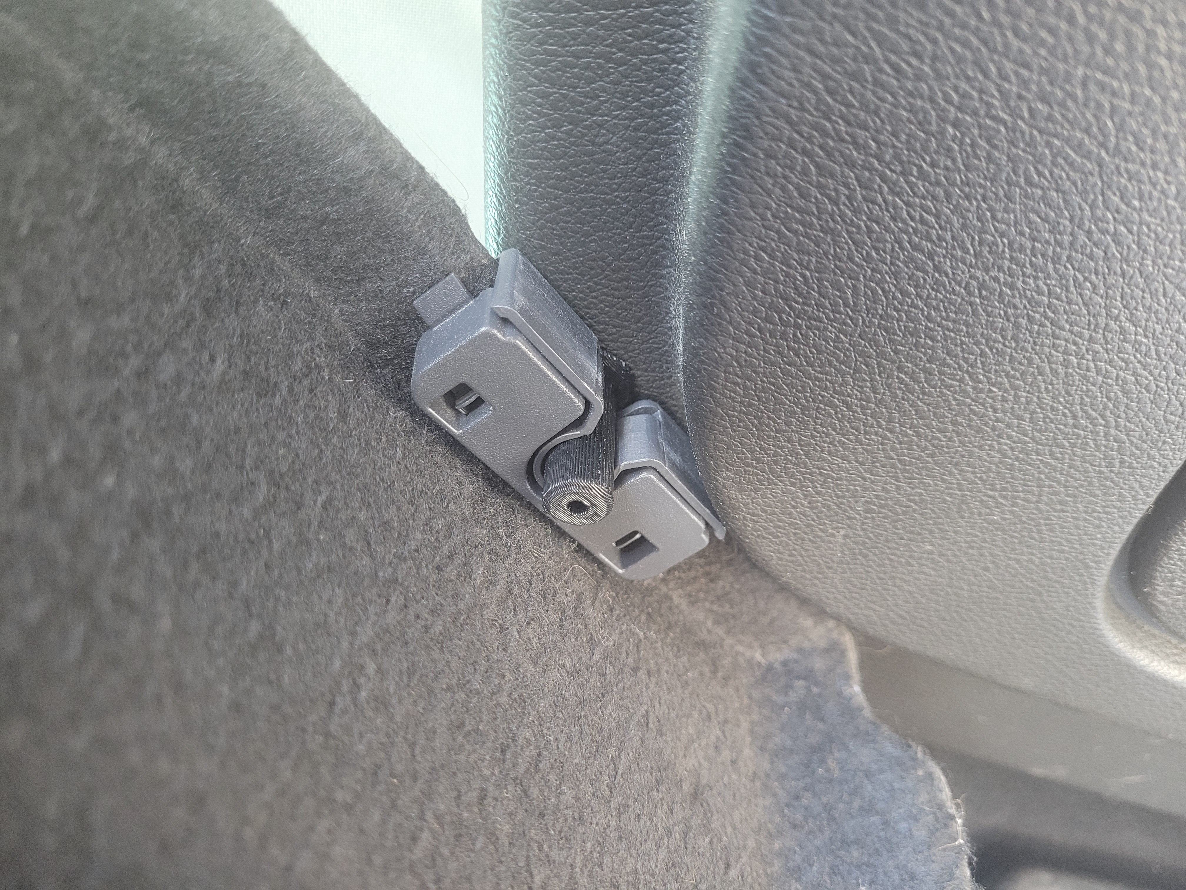 Push-in Opel Meriva shelf pin - photo 2