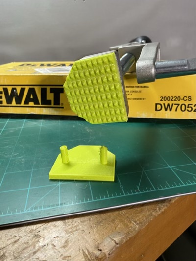 DW7052 DE7052 Material Clamp Jaw for Dewalt 704 and 705 Miter Saws - photo 3
