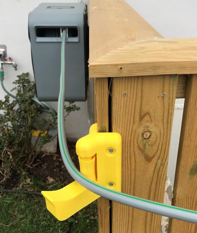 Garden Hose Corner Guide