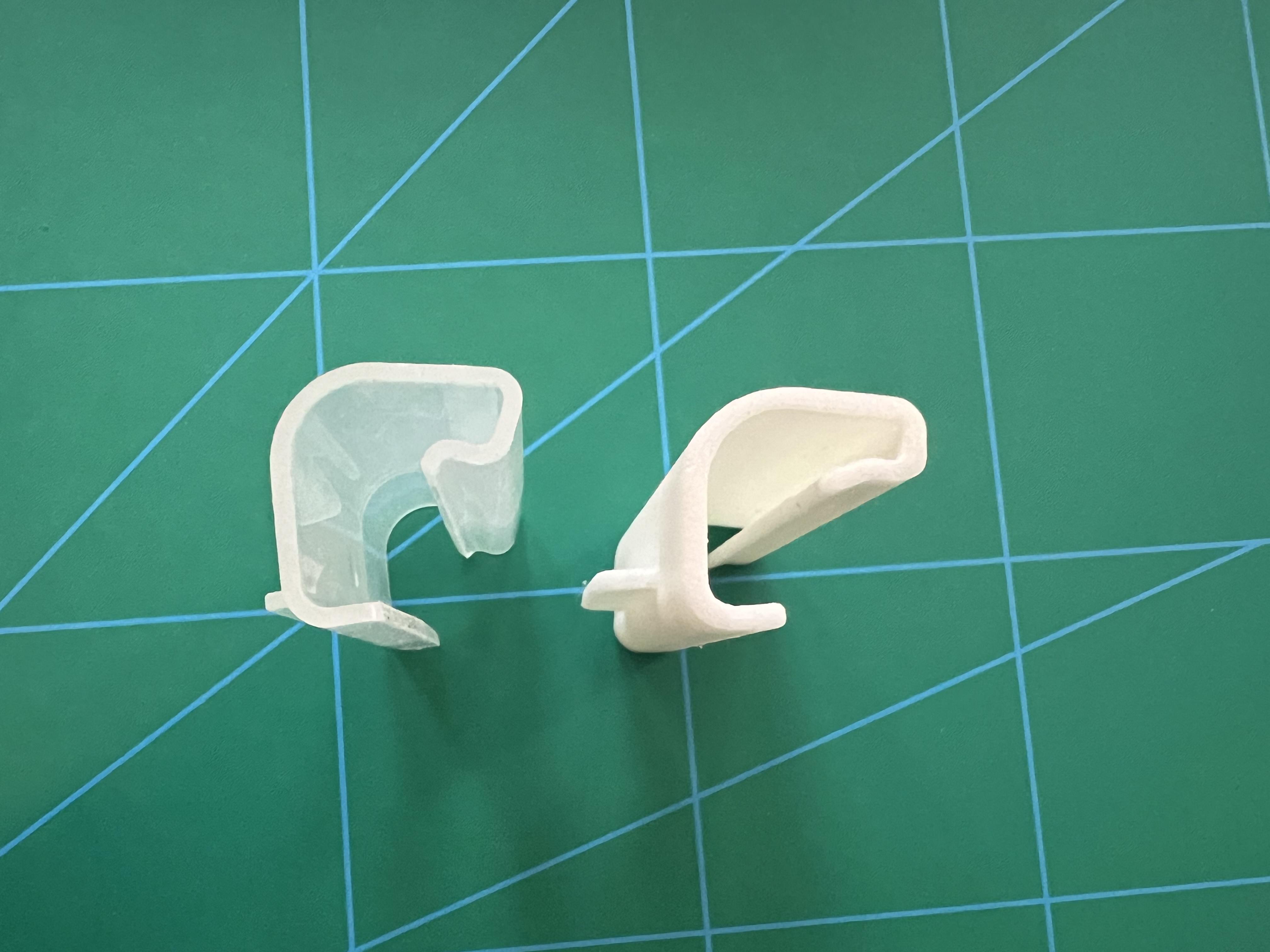 Ikea Samla Clip (slightly firmer hold) - photo 2