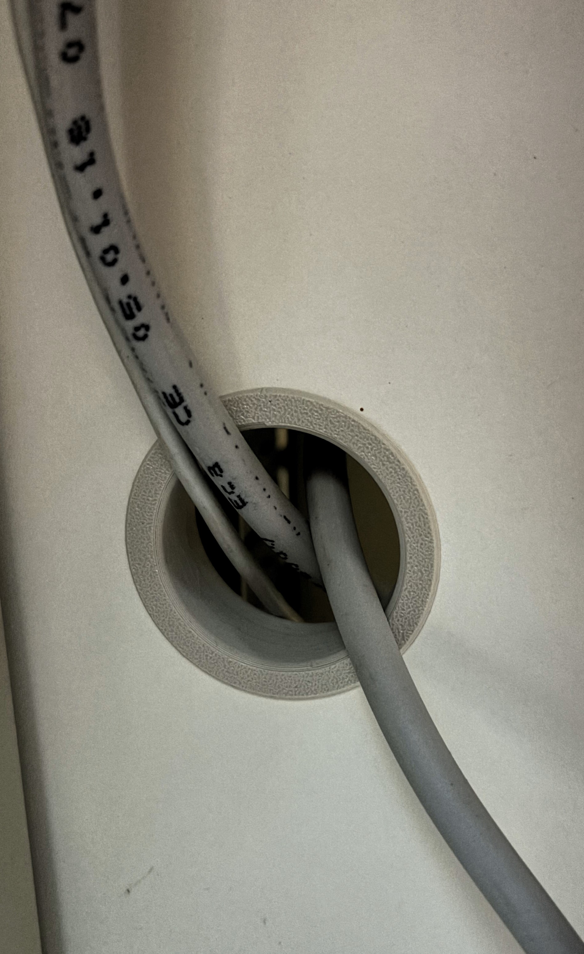 Parametric cable bushing/feed through / Parametrischer Kabeldurchlass - photo 3