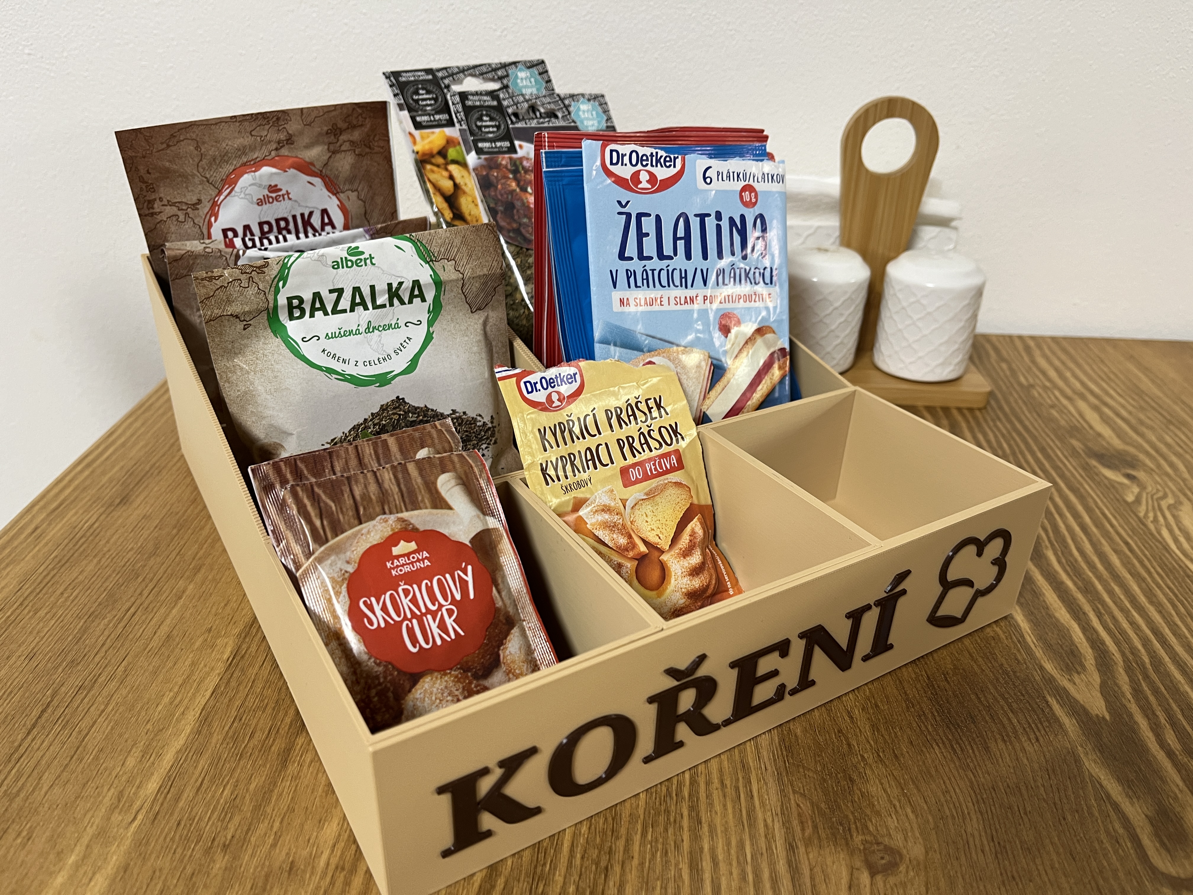 Kitchen Packet Organizer  (krabička na koření)