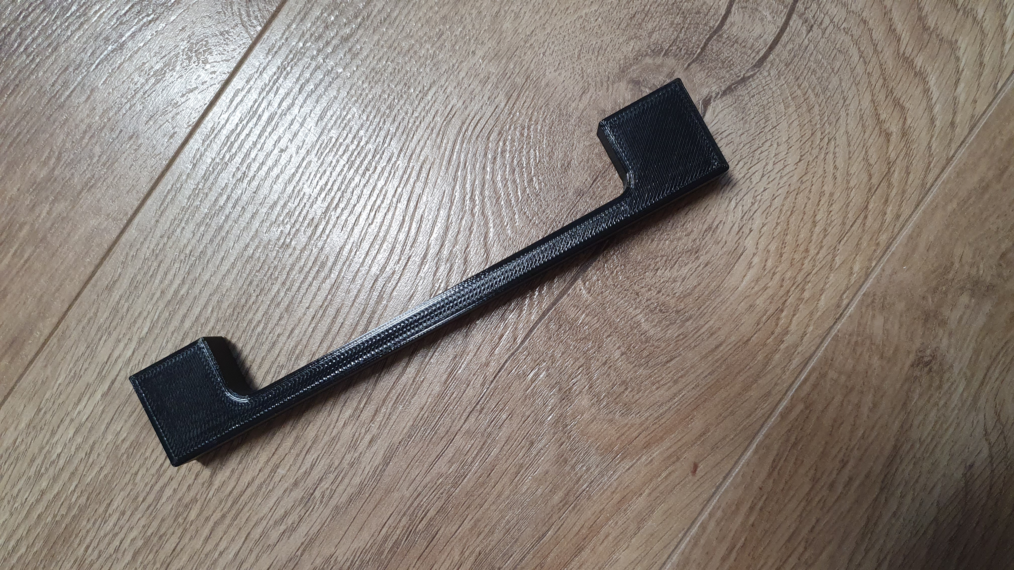 Kitchen cupboard handle