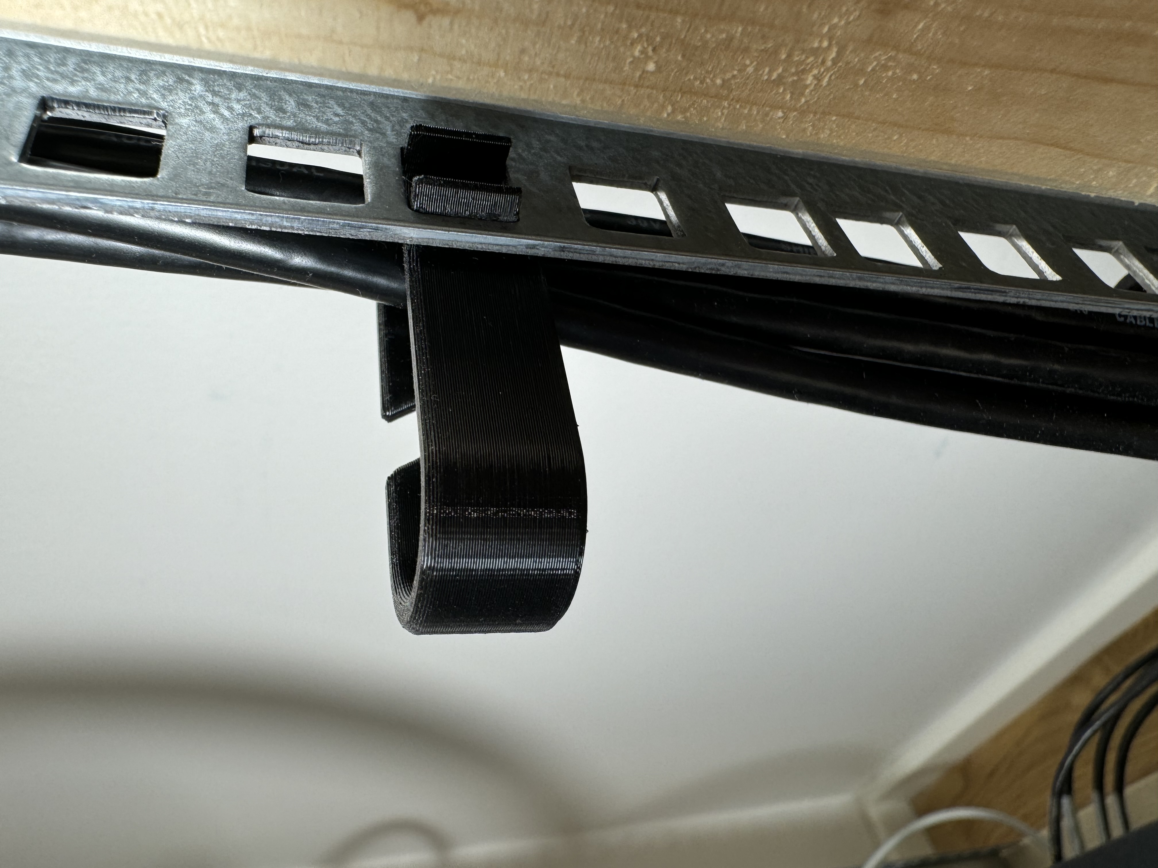 Network rack cable guide - photo 3