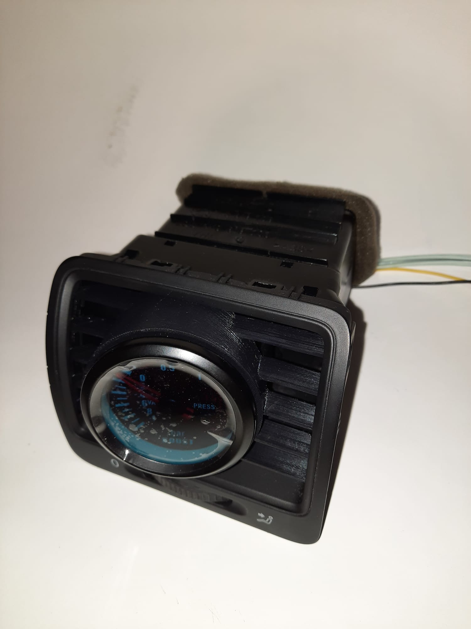 VW Golf 5 ventilation instrument mount - photo 2