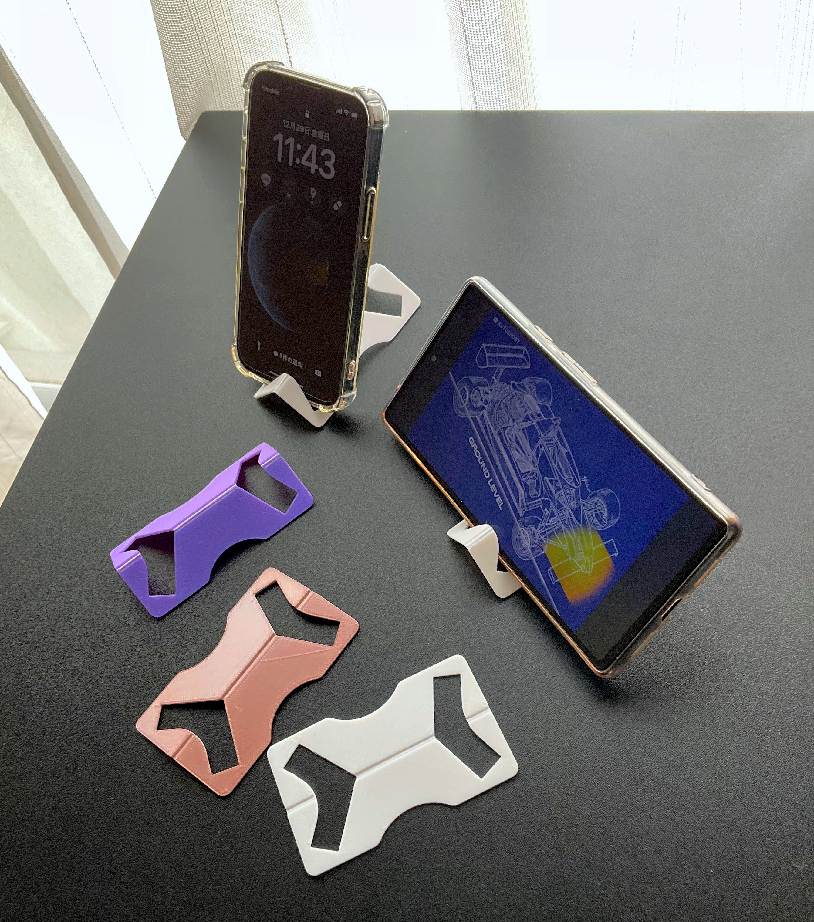 The most simple credit-card sized phone stand - less than 5g of filament - very stable with 2 viewing angles choice - photo 2