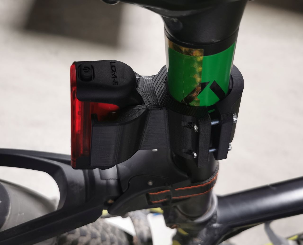 Lezyne Strip Drive Rear 400+ Bracket Mount - photo 4