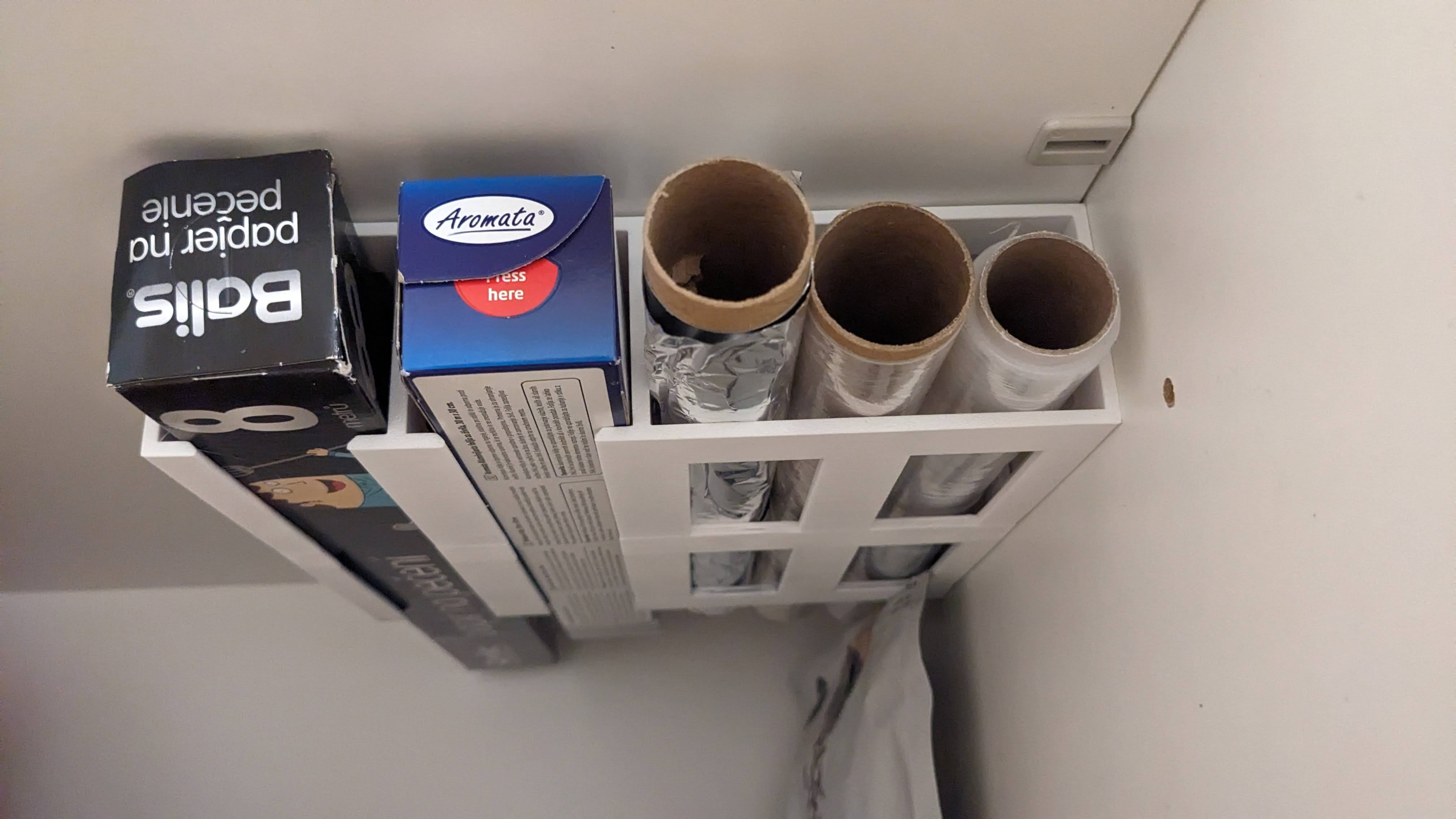 Kitchen foil tray / holder