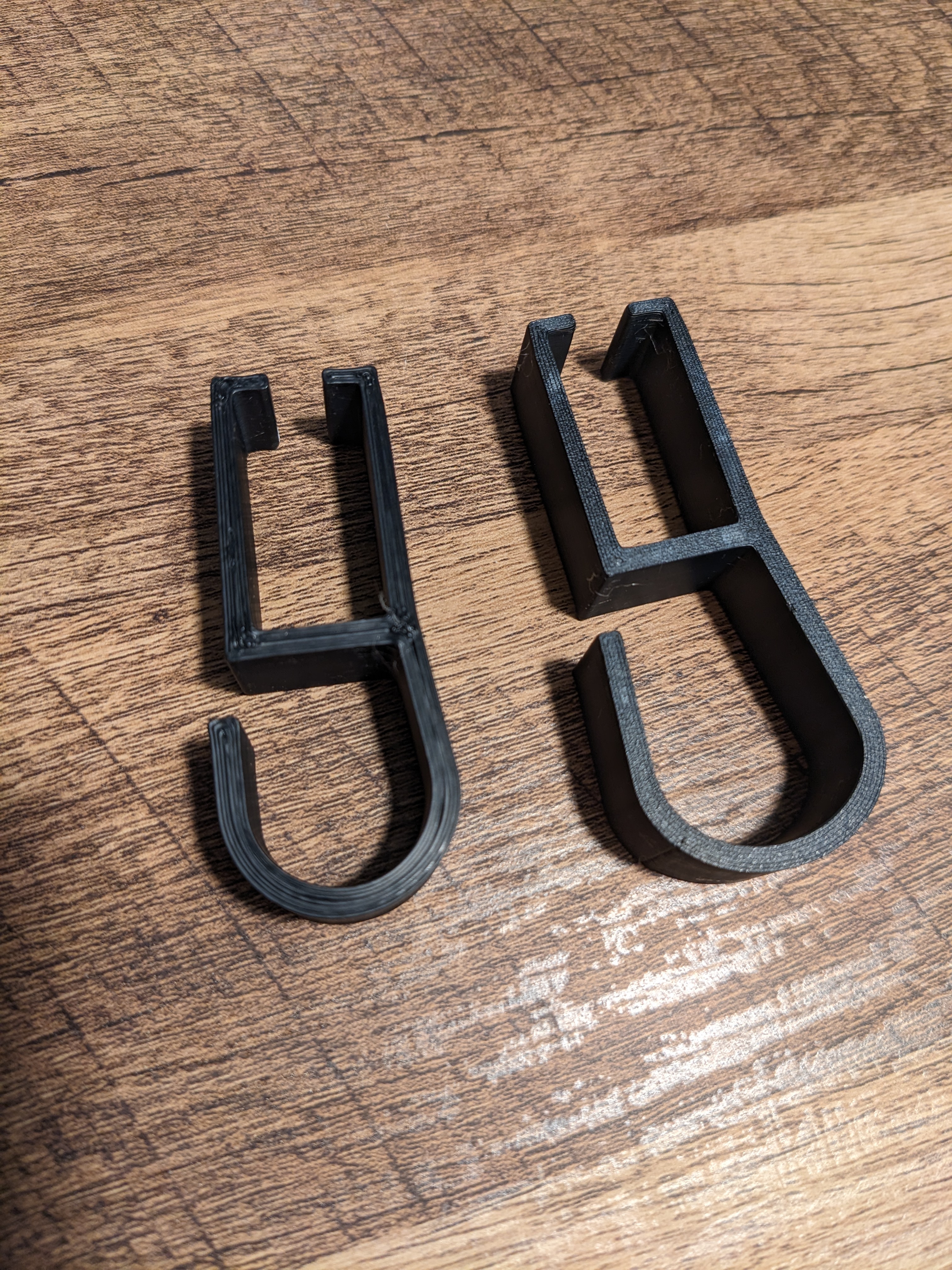 Fully Jarvis Standing Desk Cable Clip