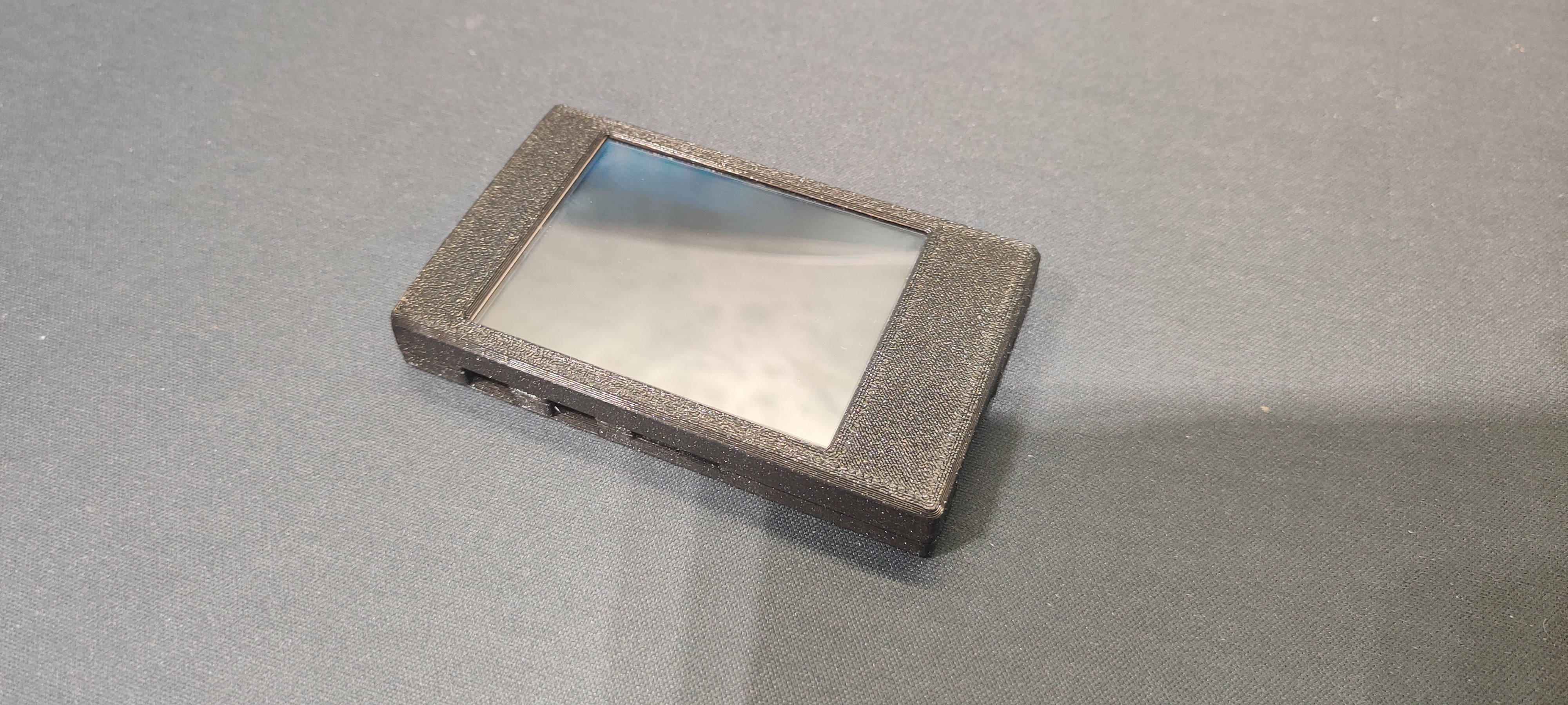 ESP32 Cheap Yellow Display (USB-C version) Enclosure (ESP32-2432S028R) - photo 2